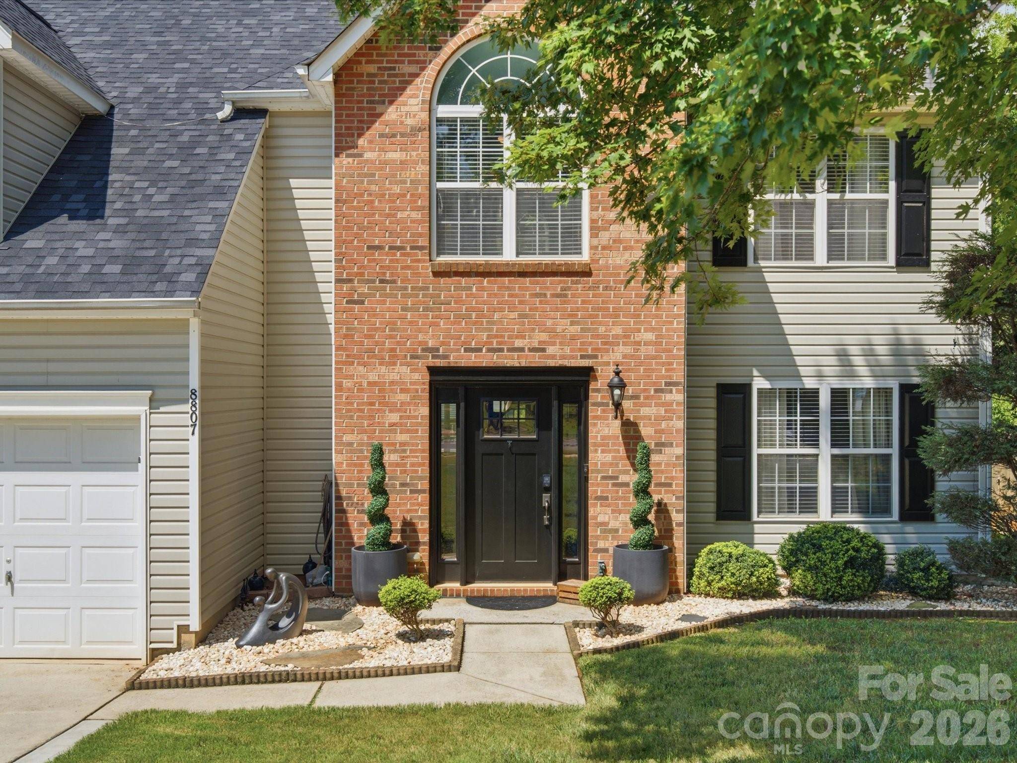 8807 Royal Bluff DR, Charlotte, NC 28269