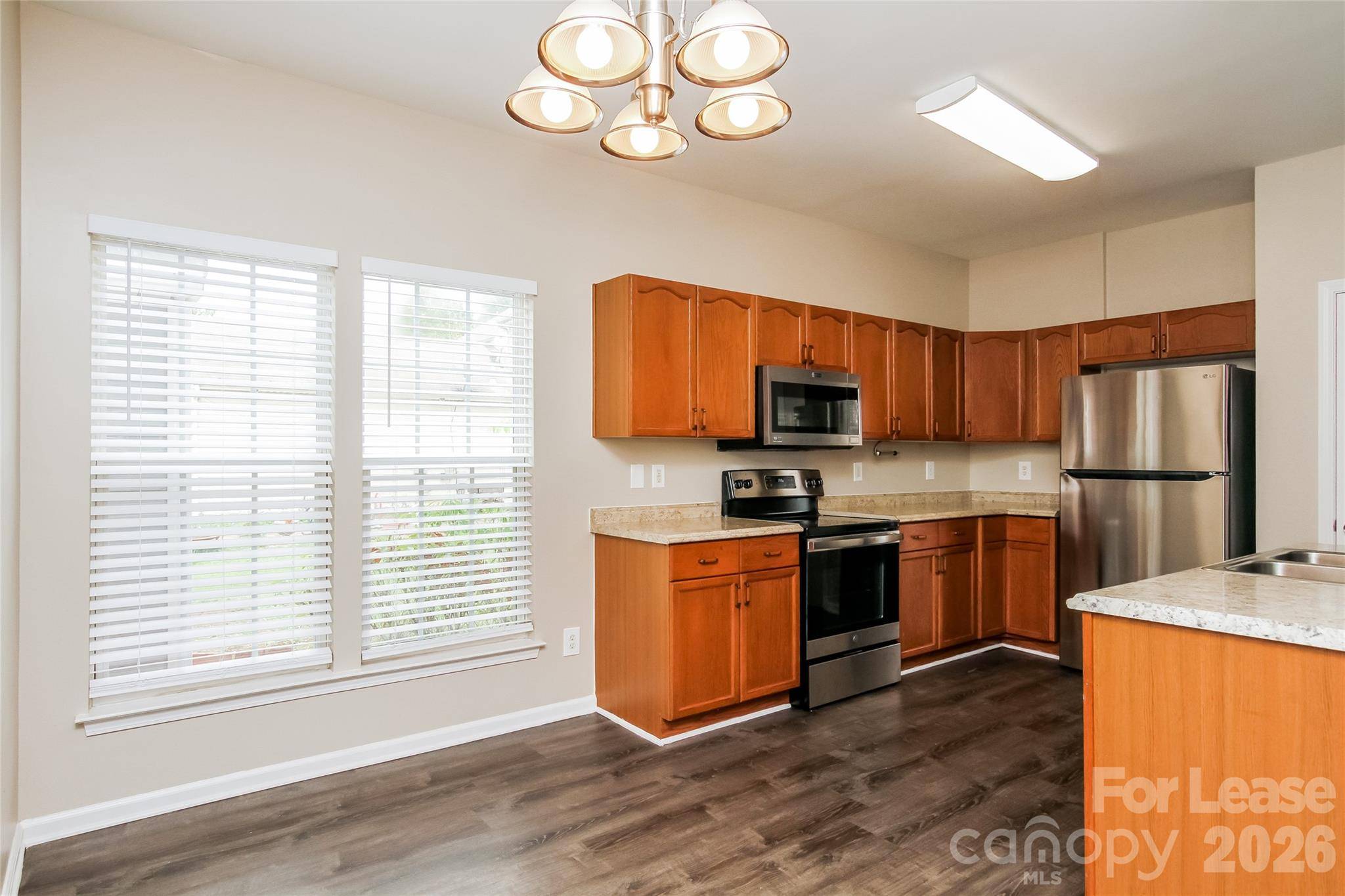601 N Mulberry ST, Statesville, NC 28677