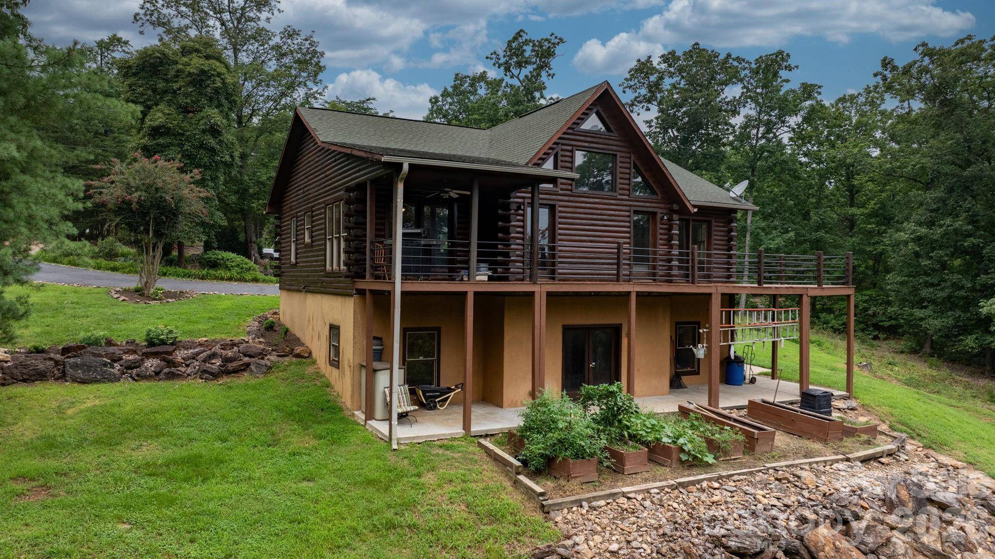 422 Ridge Creek DR, Taylorsville, NC 28681