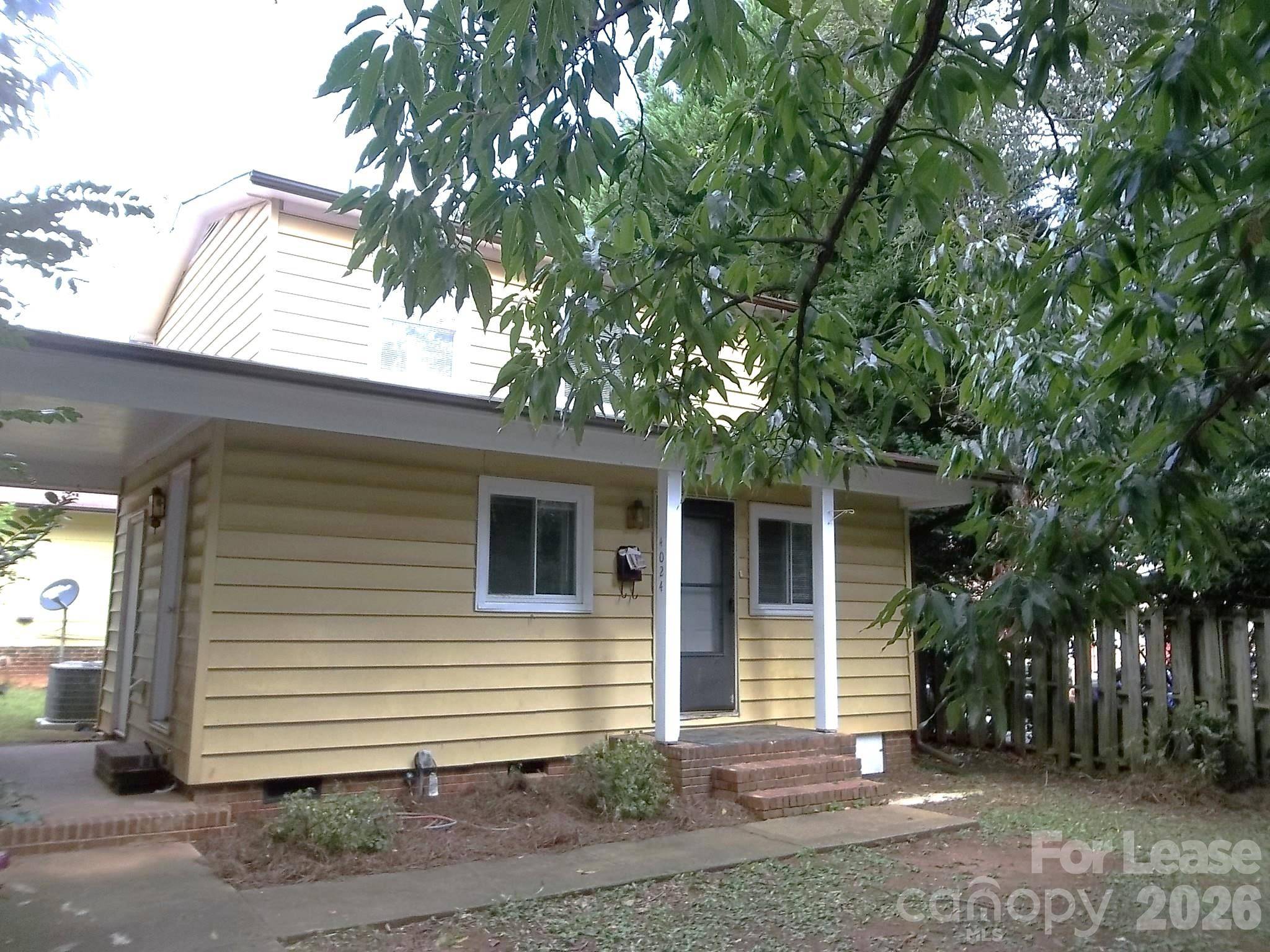 4024 Rosehaven DR, Charlotte, NC 28205