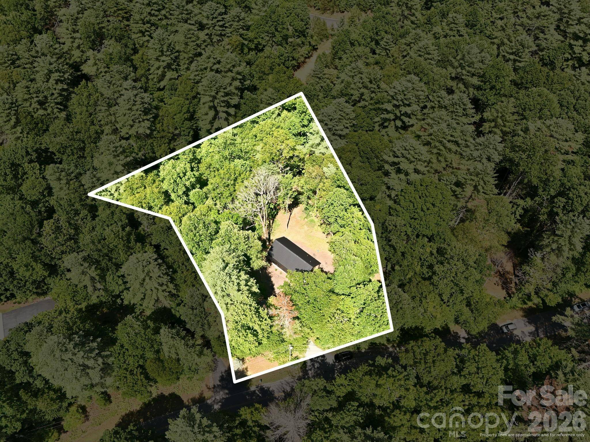 2272 Evans RD, Hendersonville, NC 28739