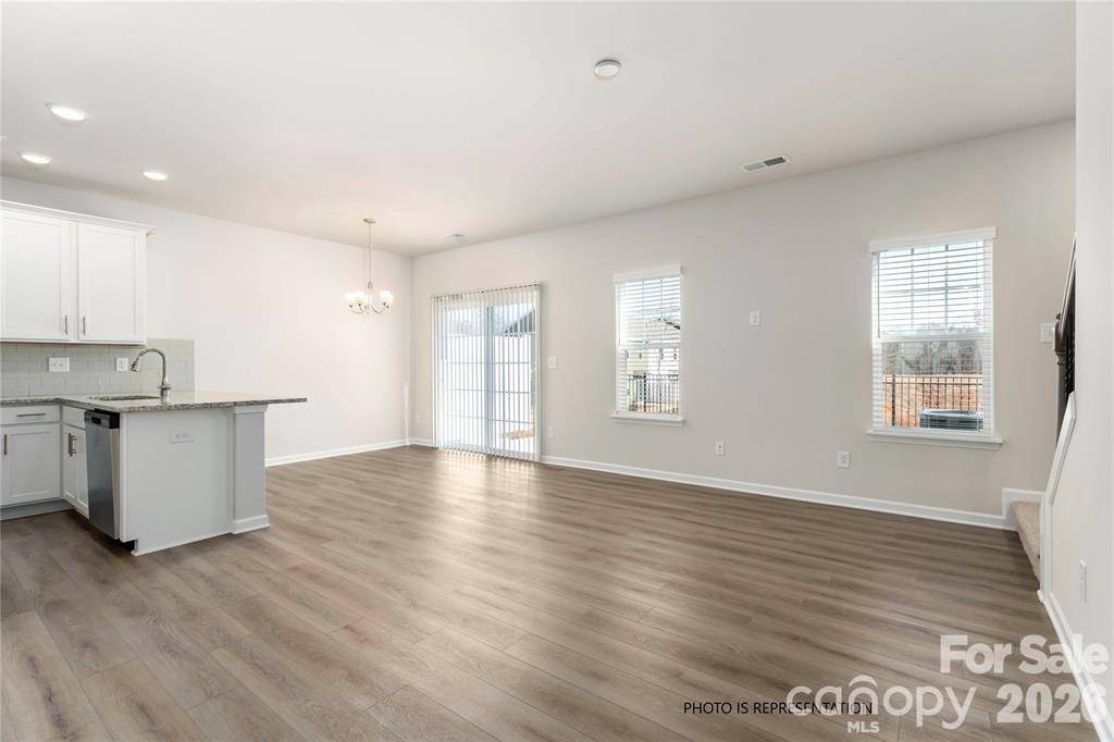 5272 Lashawn LN #3105, Stanley, NC 28164