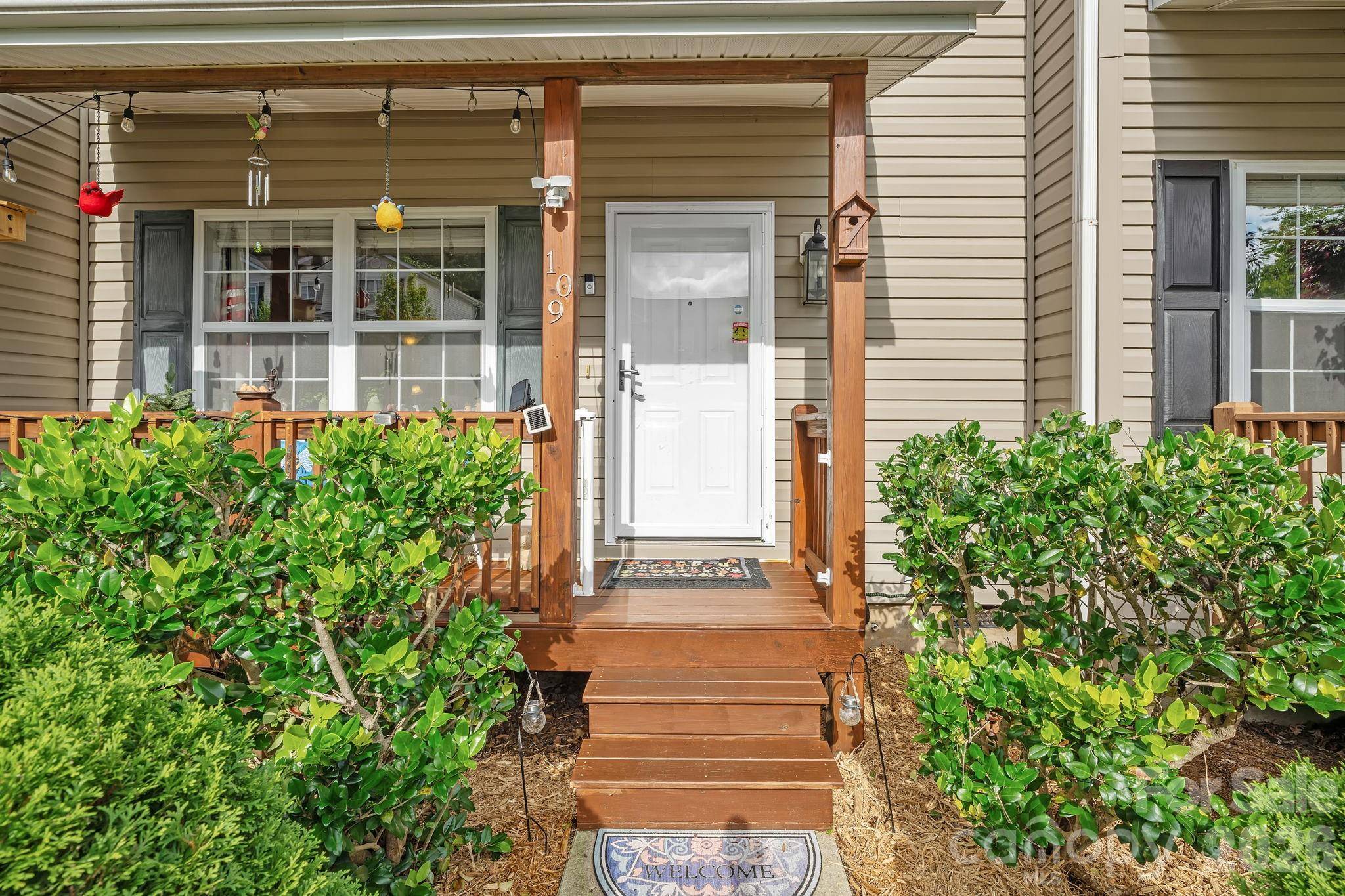 109 Loch Haven RD, Swannanoa, NC 28778