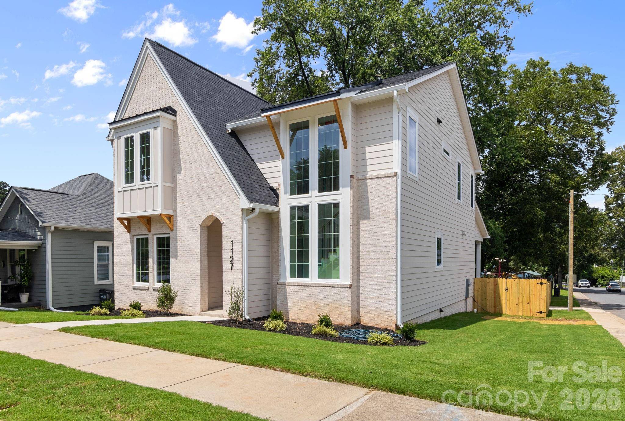 1127 Allen ST, Charlotte, NC 28205