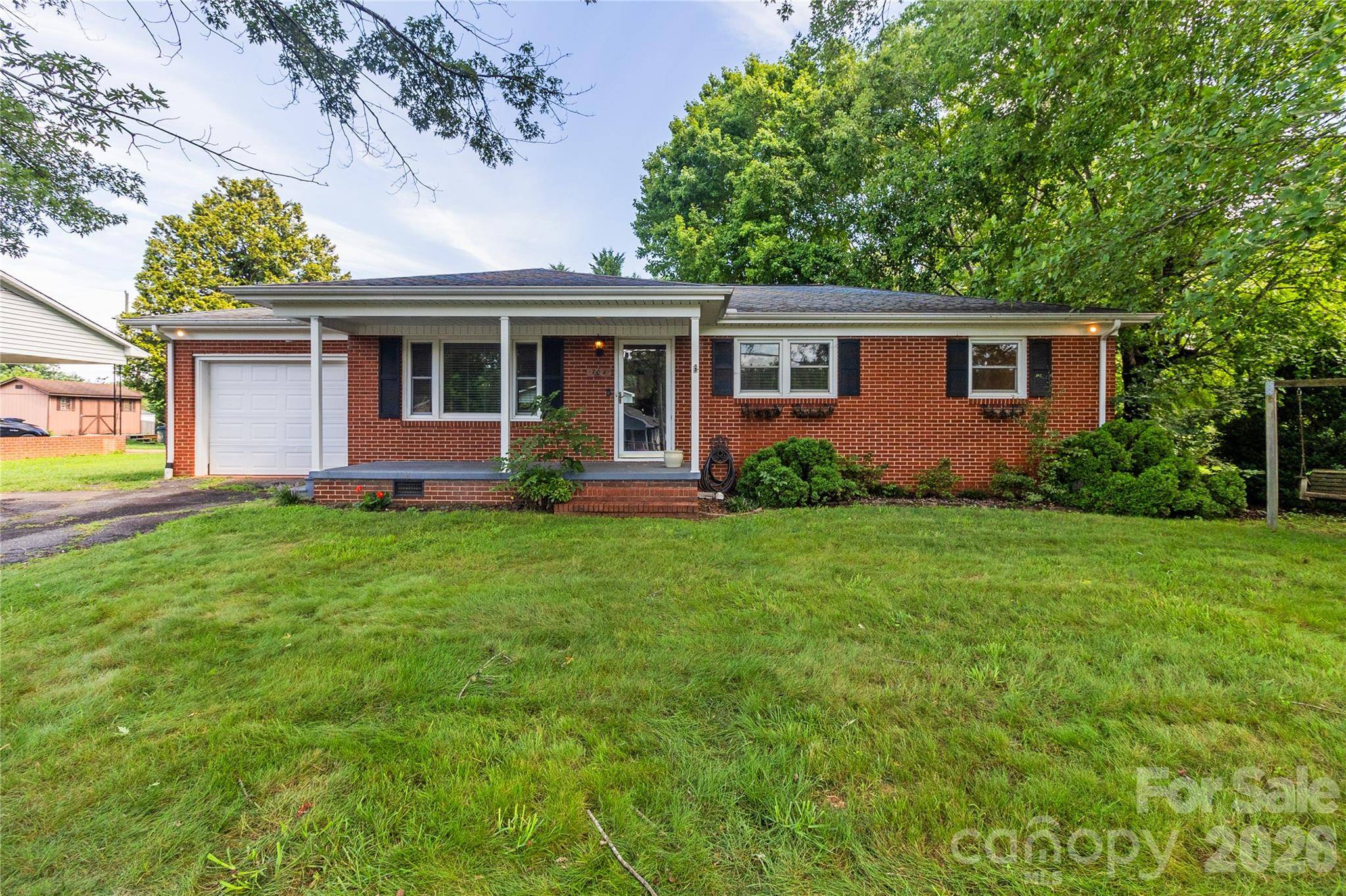 704 Pineburr AVE SW, Valdese, NC 28690