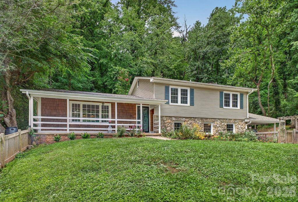 23 Clearbrook RD, Asheville, NC 28805