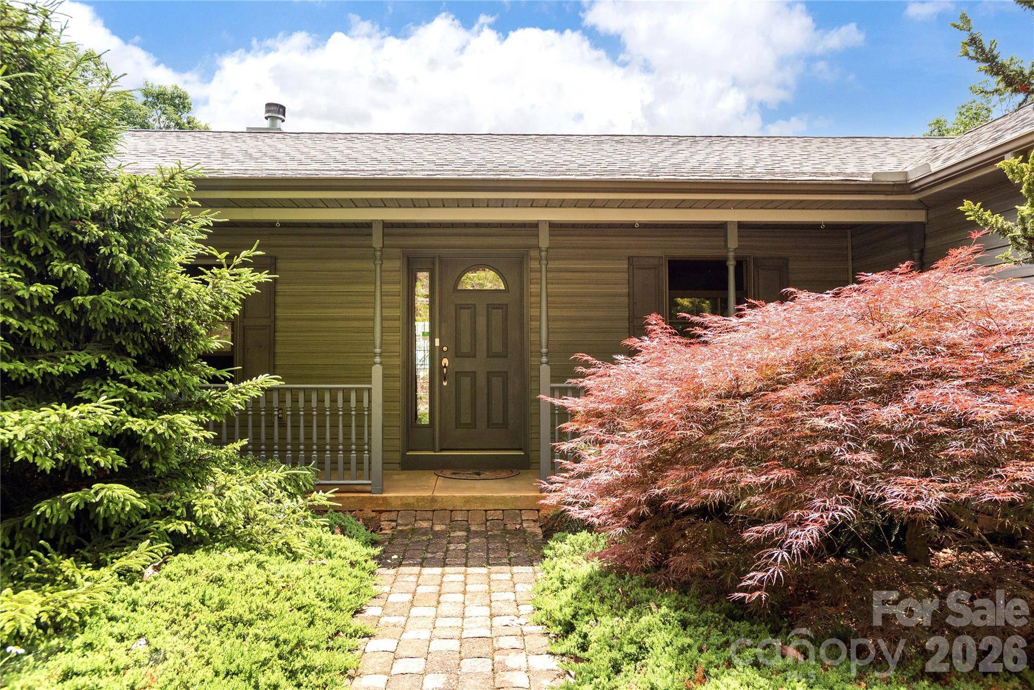 131 N Forge Crest DR, Mills River, NC 28759