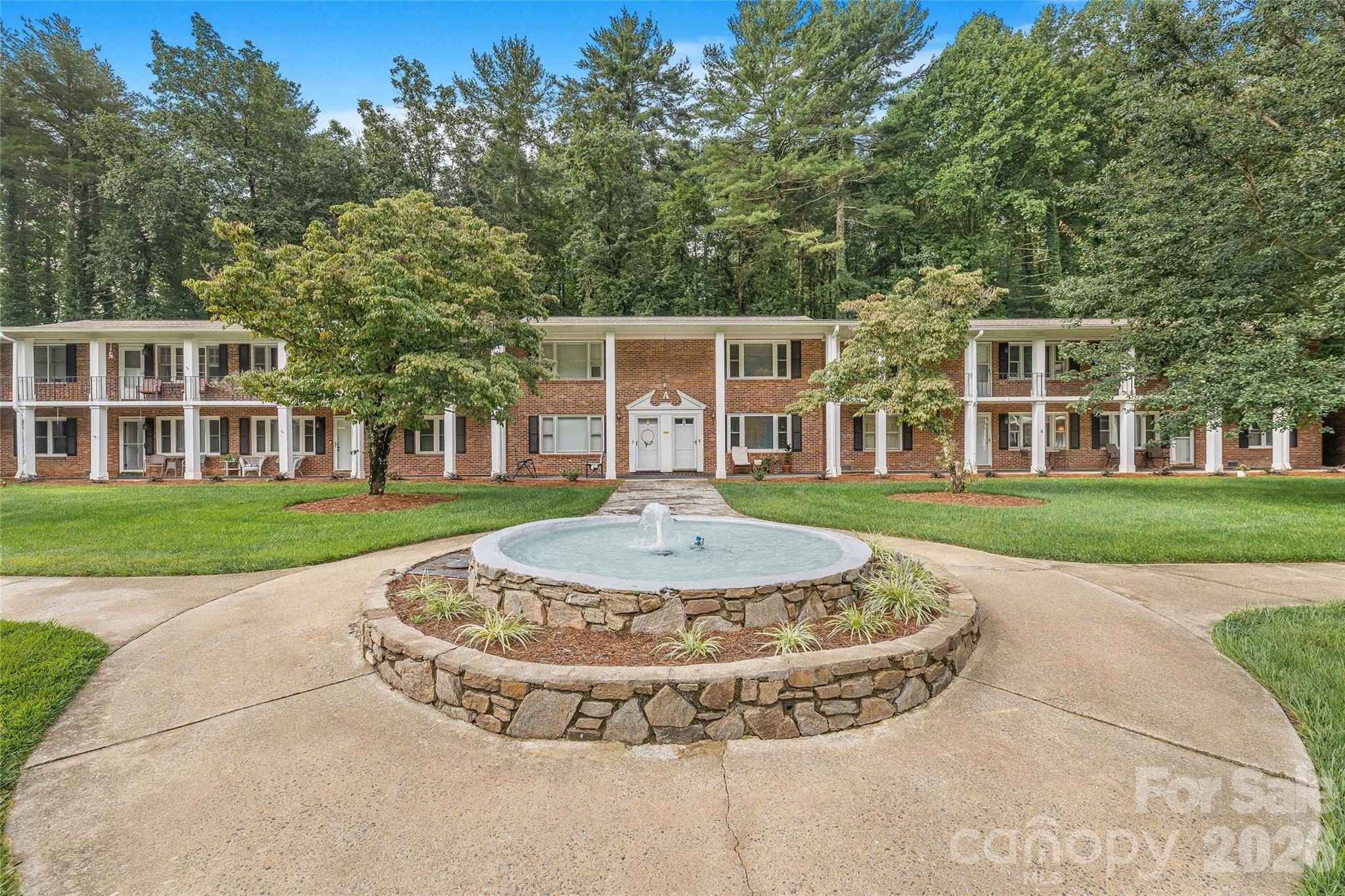 102 Boyd DR #5C, Flat Rock, NC 28731