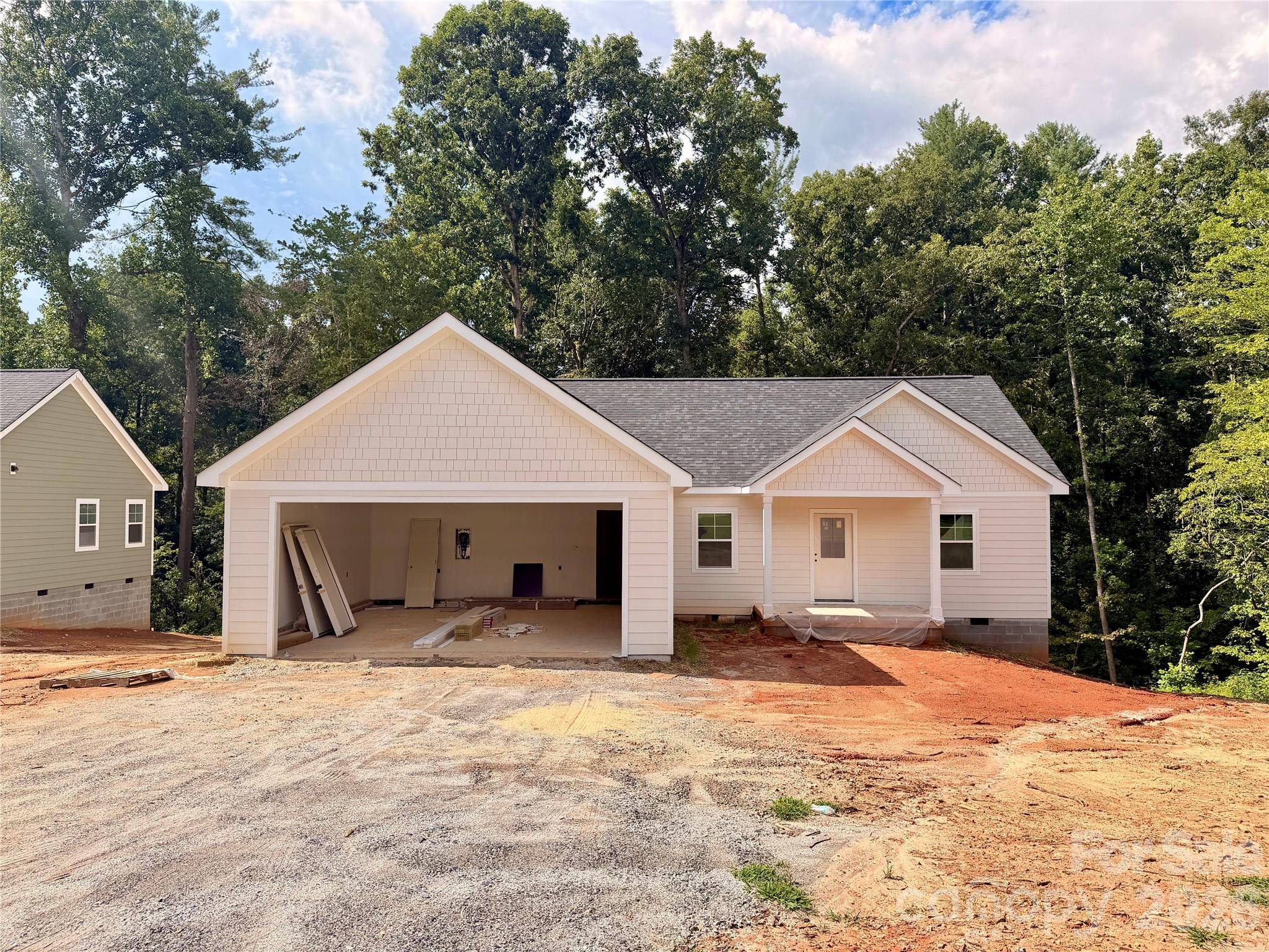 1177 Creekwood DR, Morganton, NC 28655