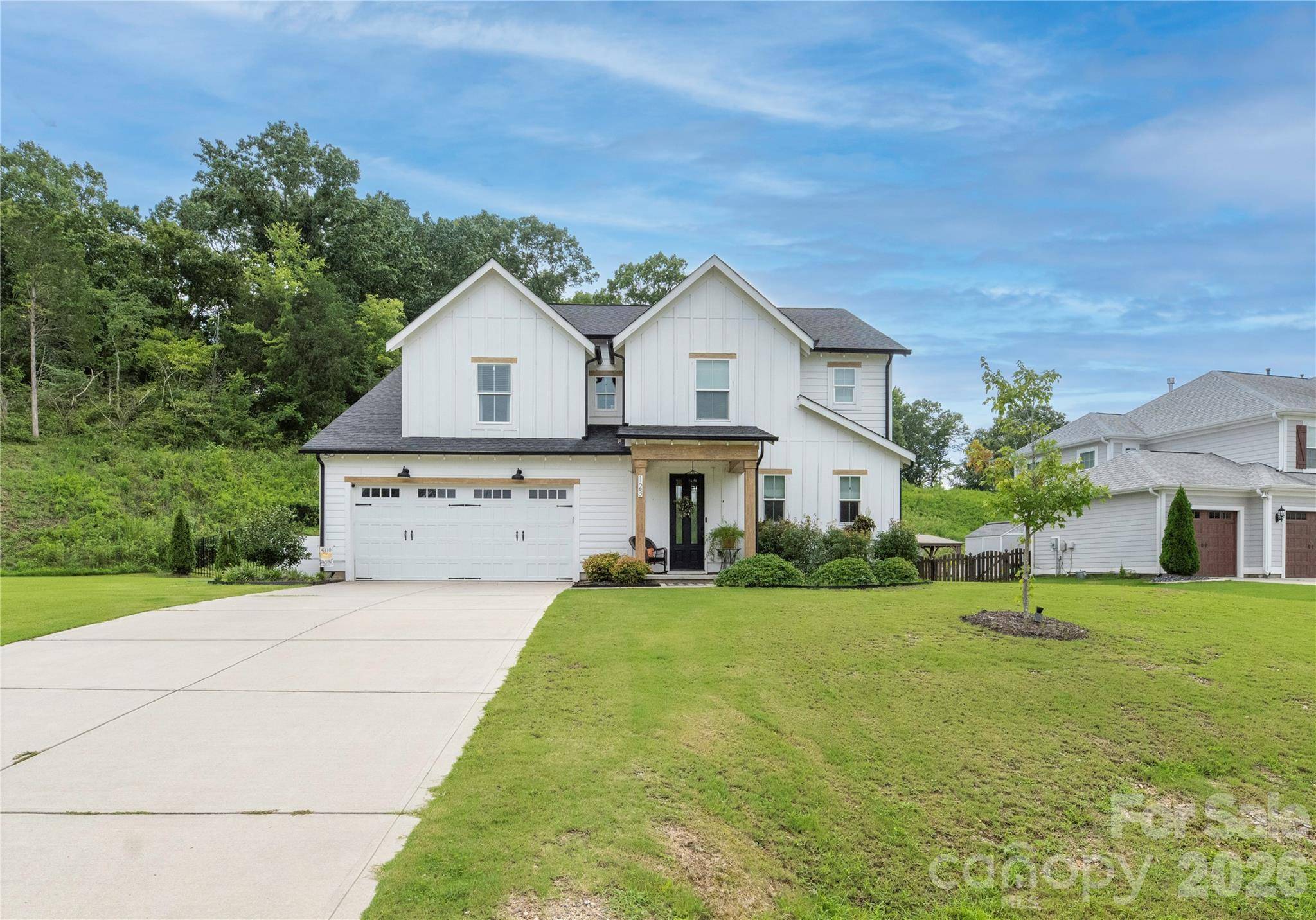 123 Country Lake DR, Mooresville, NC 28115