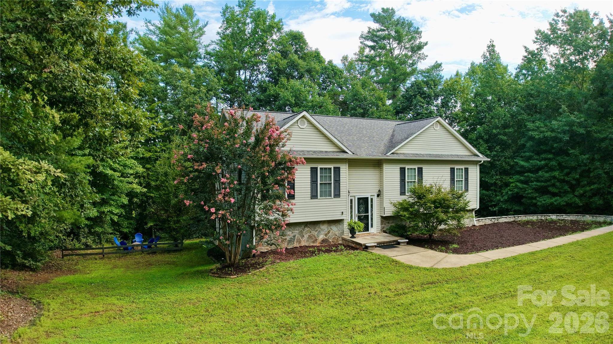 2031 Cam DR, Morganton, NC 28655