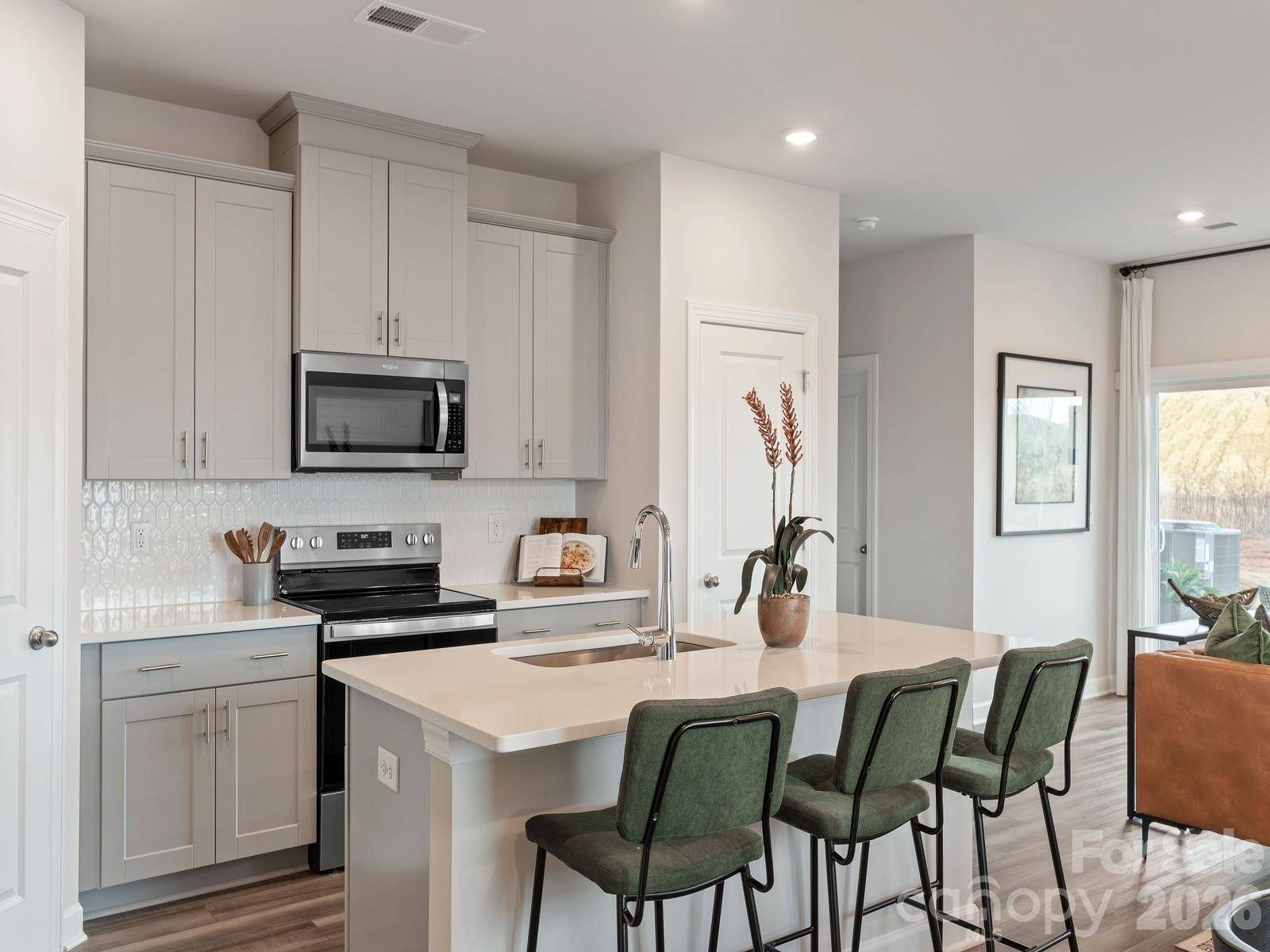 9049 Foggy Brook LOOP, Charlotte, NC 28216