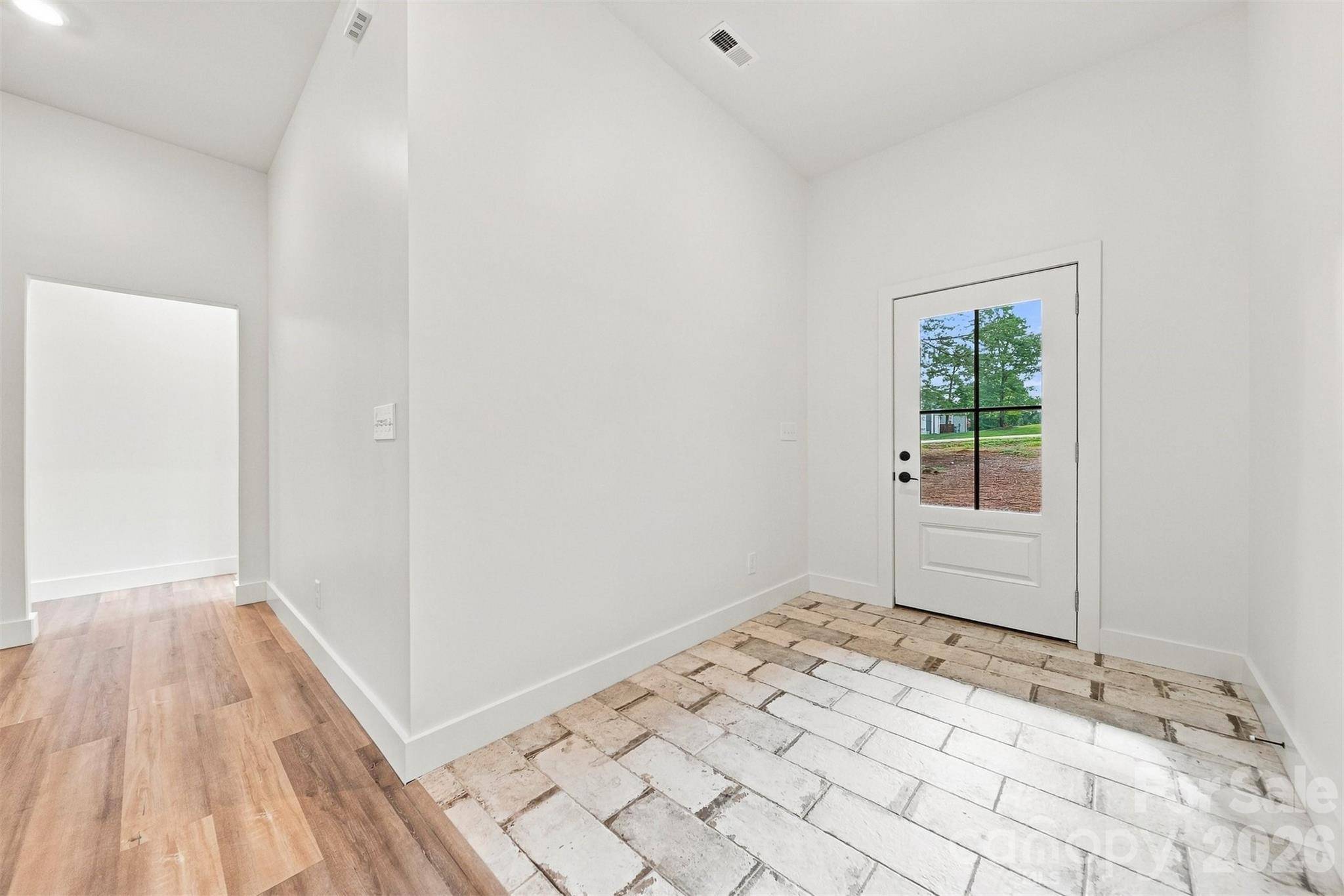 1035 Hawksbill DR, Morganton, NC 28655