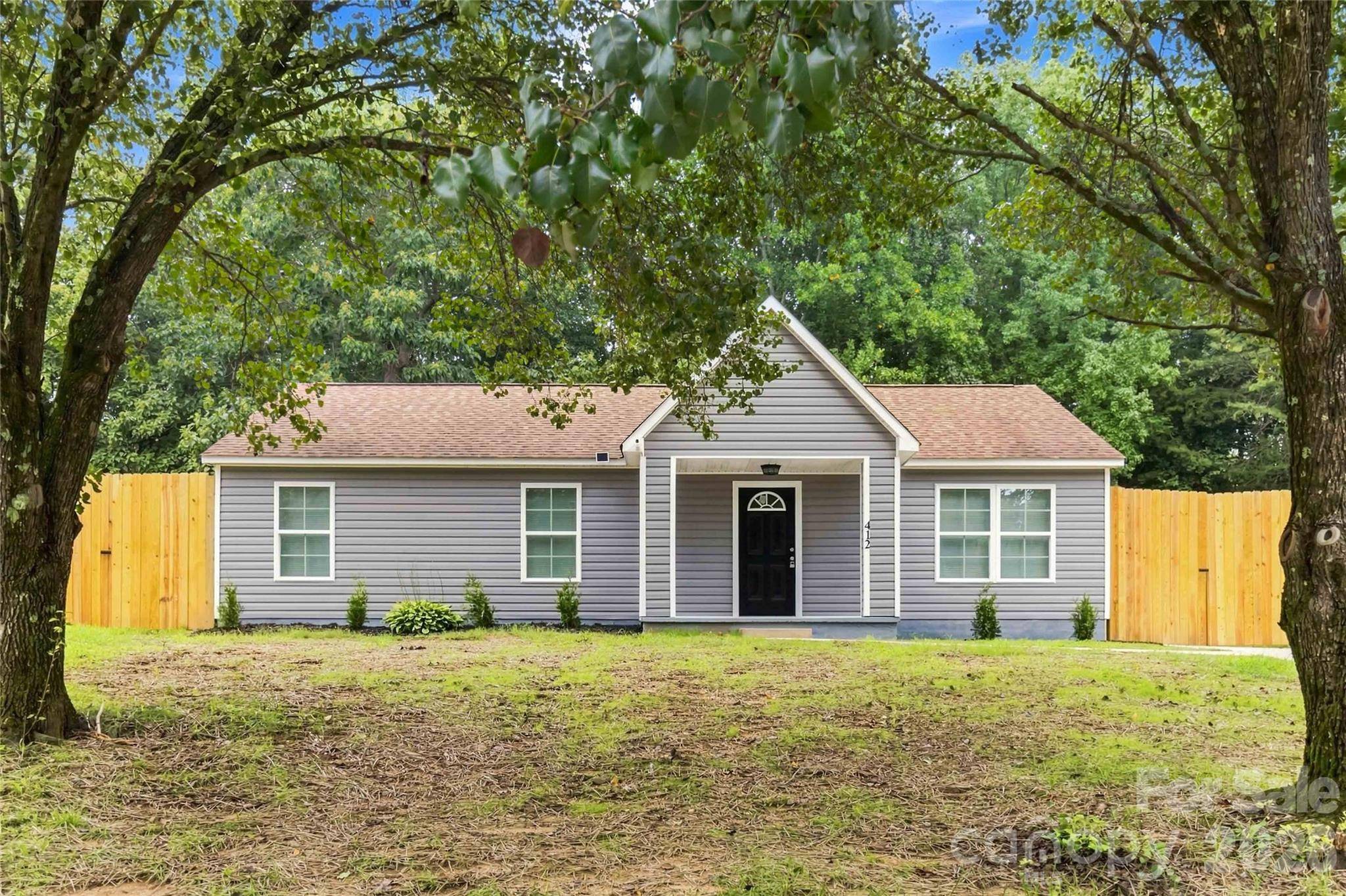 412 E Mclelland AVE, Mooresville, NC 28115