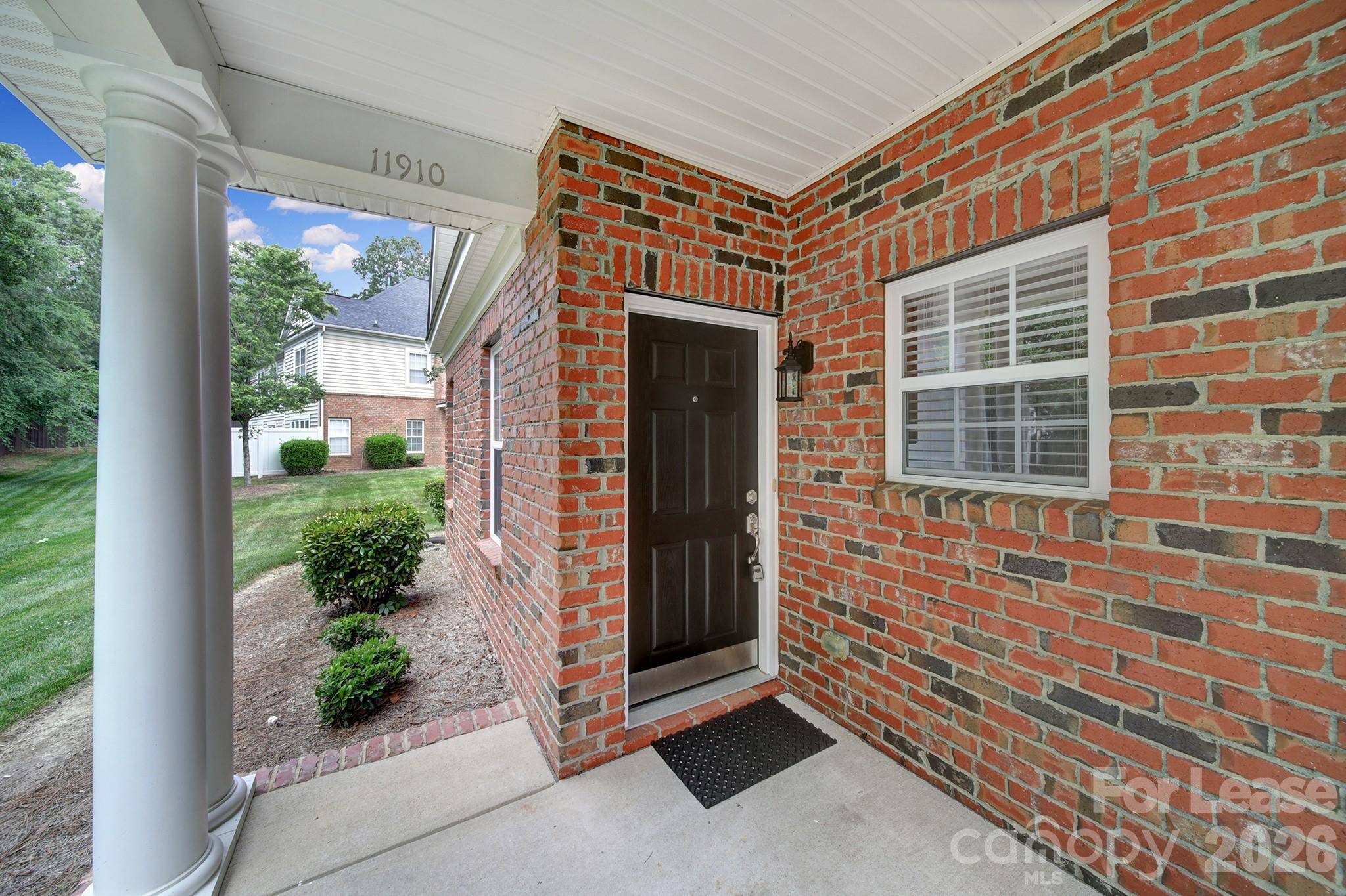 11910 Lacroix ST, Charlotte, NC 28277