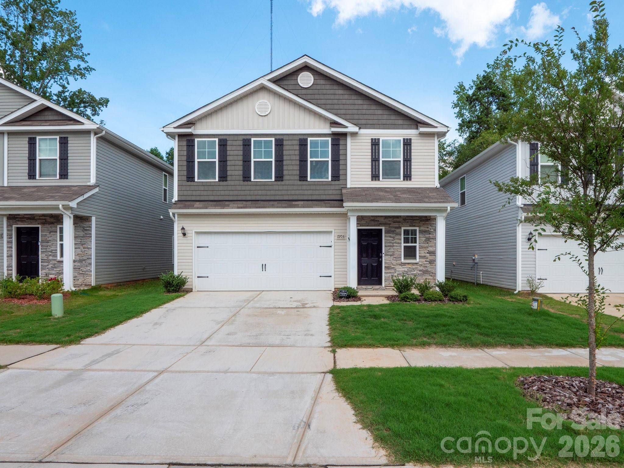 7203 Stoney Wood LN, Charlotte, NC 28215