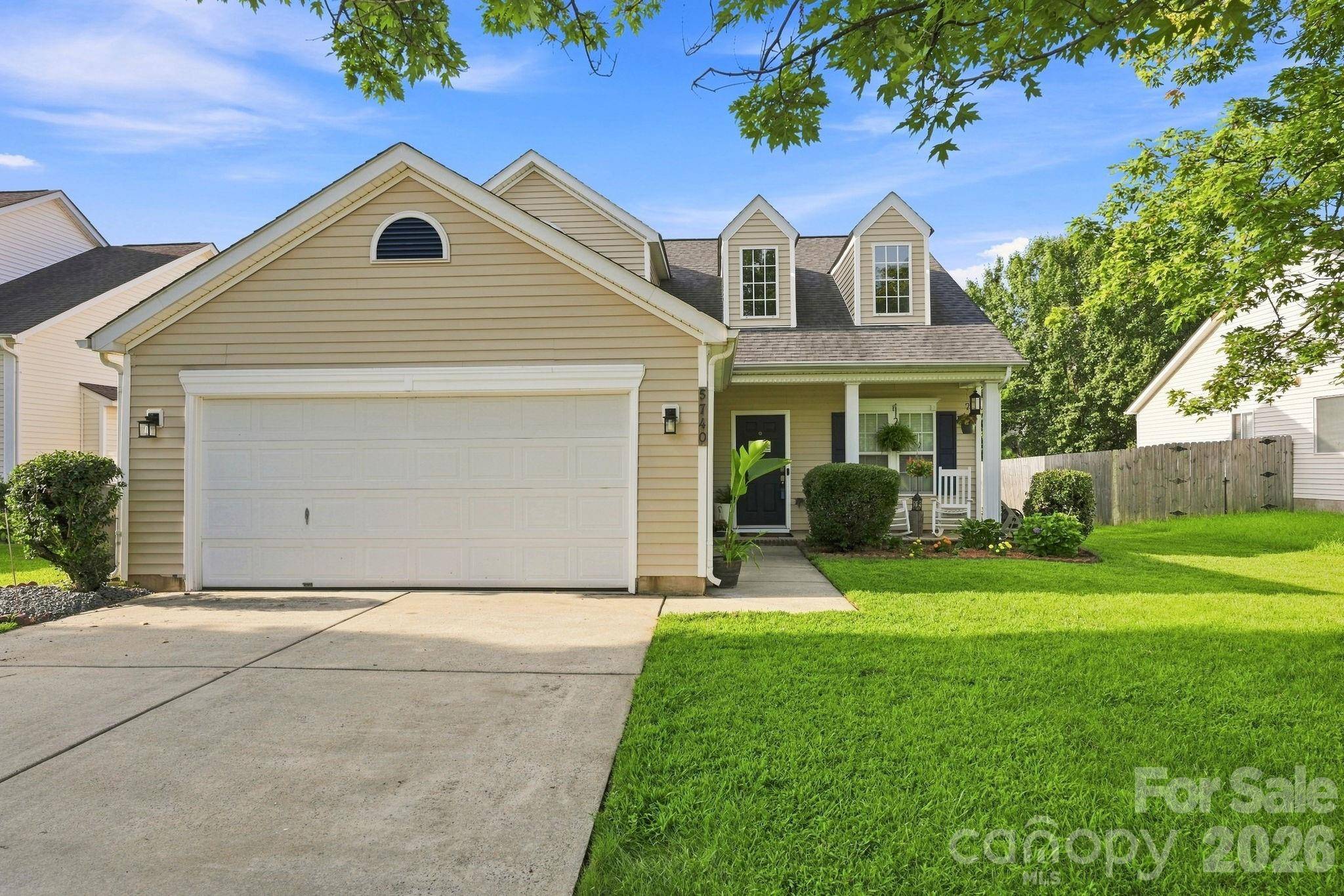 5740 Shining Oak LN, Charlotte, NC 28269