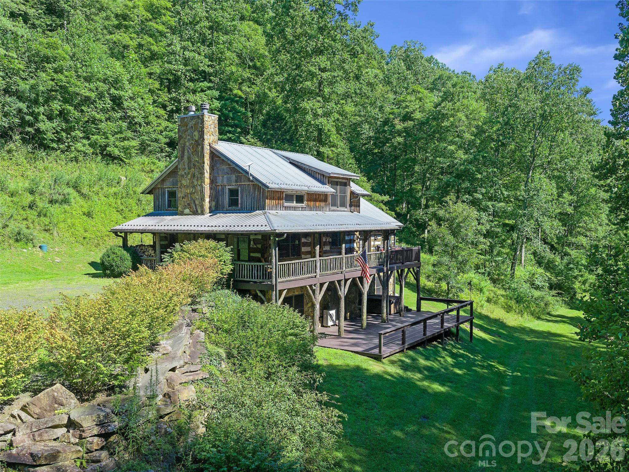 503 White Pine LN, Bakersville, NC 28705