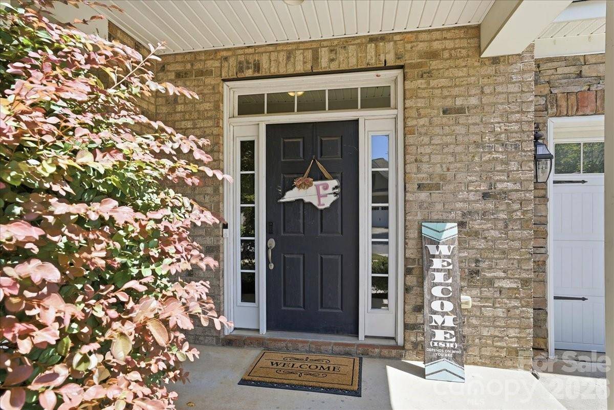 3829 Franklin Meadows DR, Matthews, NC 28105