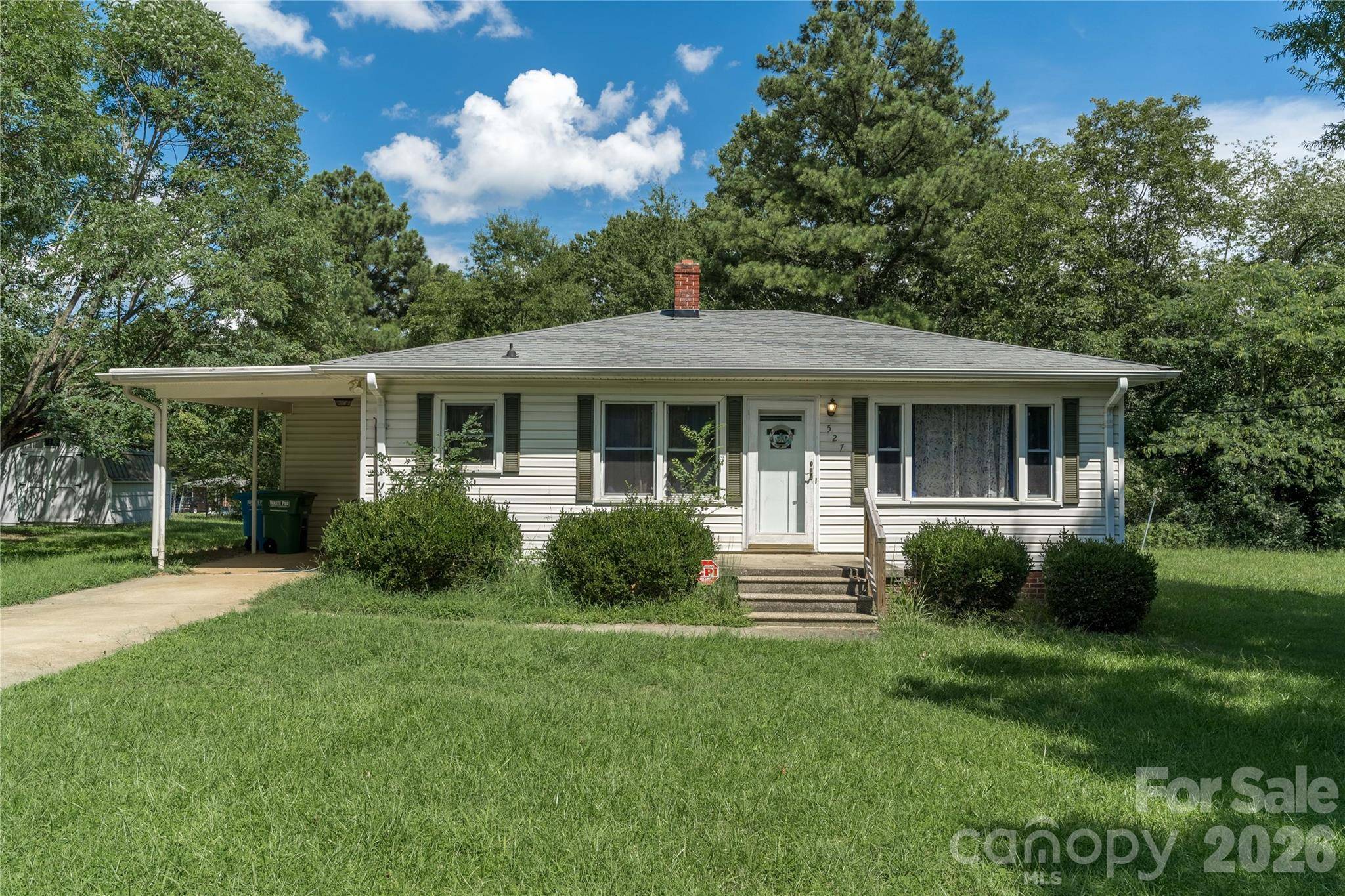 527 Washington LN, Albemarle, NC 28001