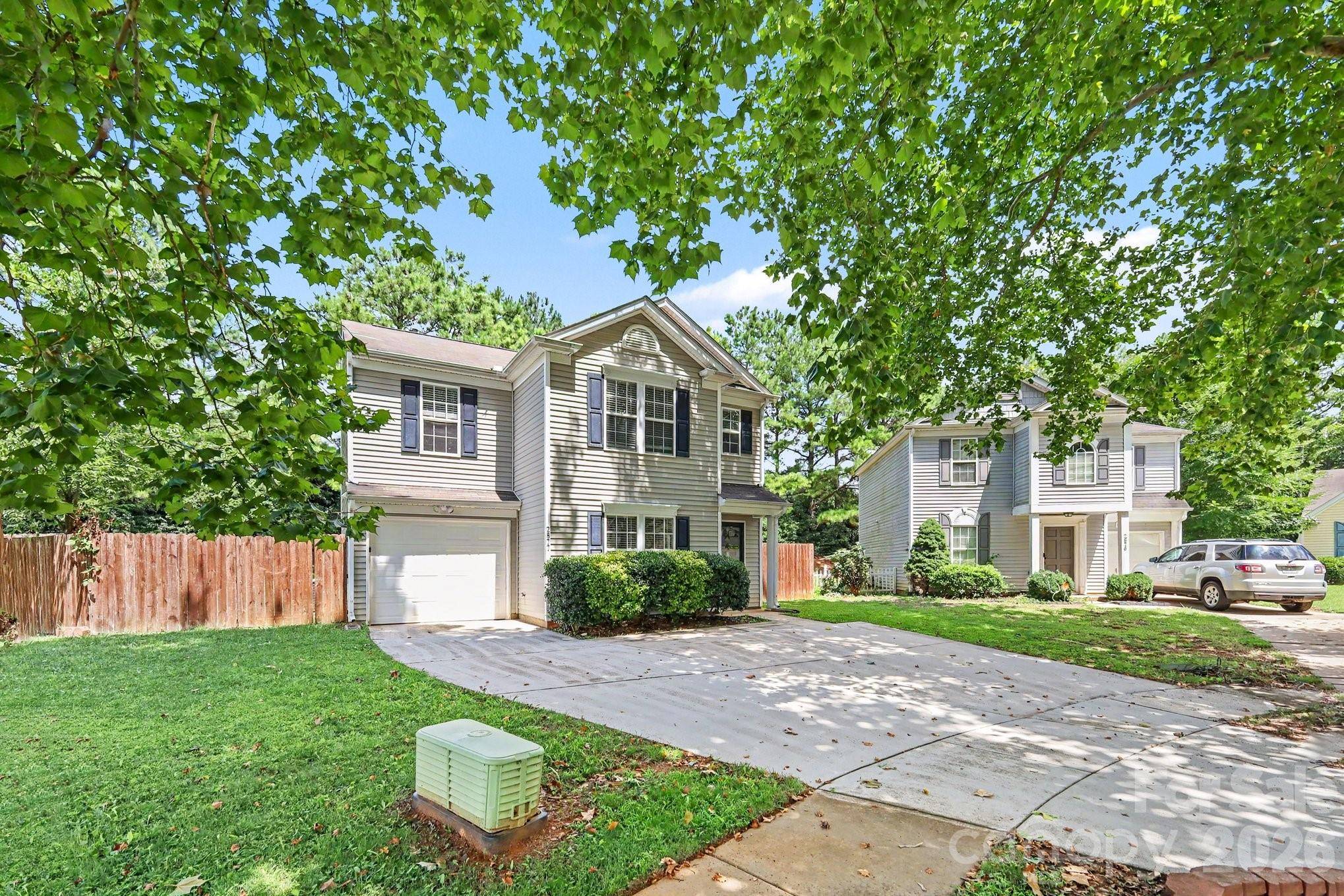 2877 Oasis LN, Charlotte, NC 28214