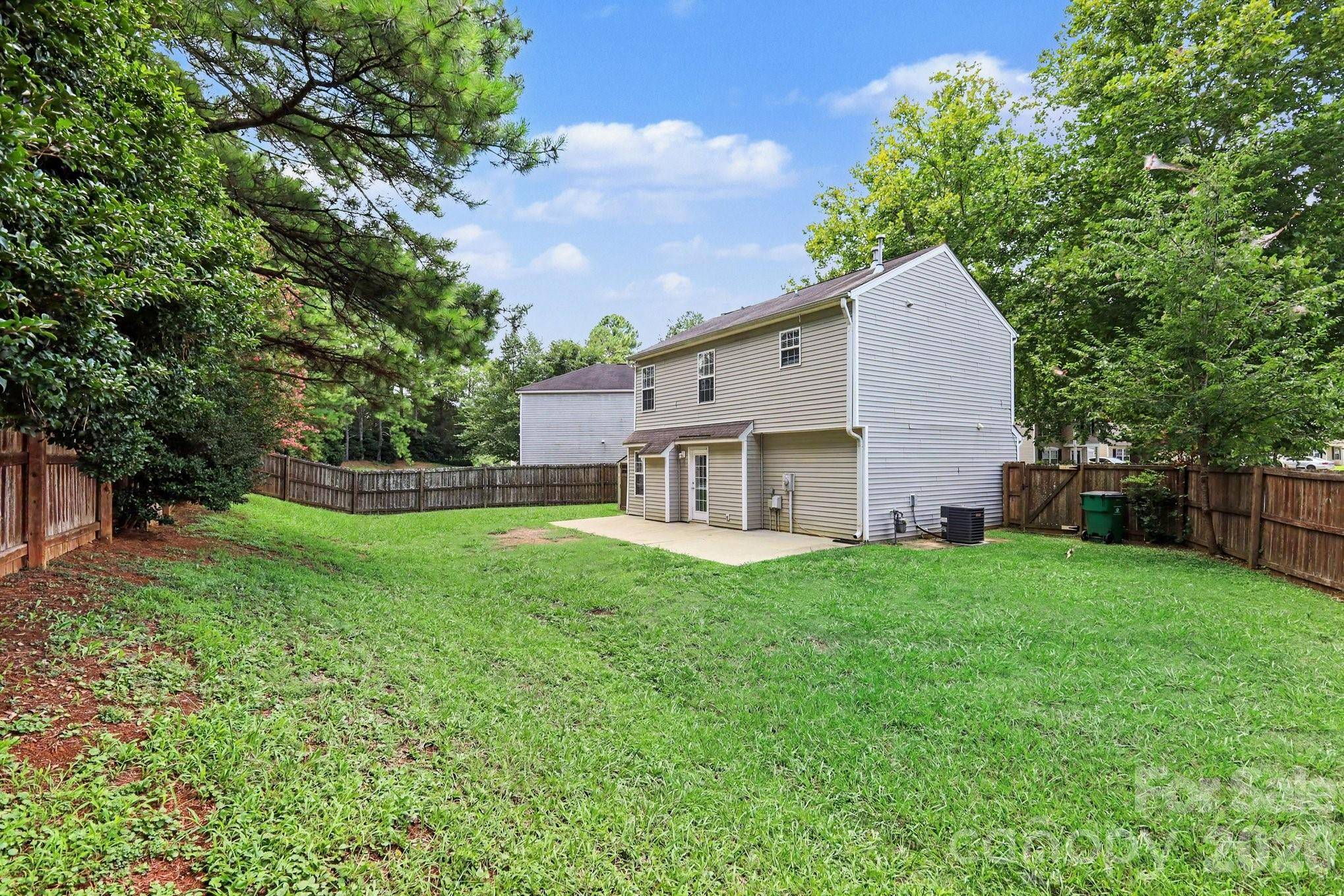 2877 Oasis LN, Charlotte, NC 28214