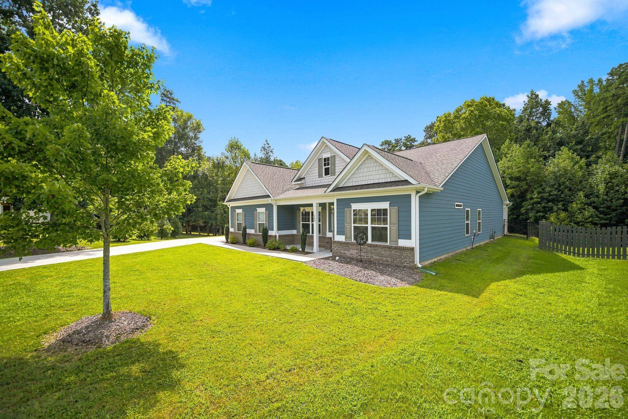 208 Clauser RD S, Mount Holly, NC 28120