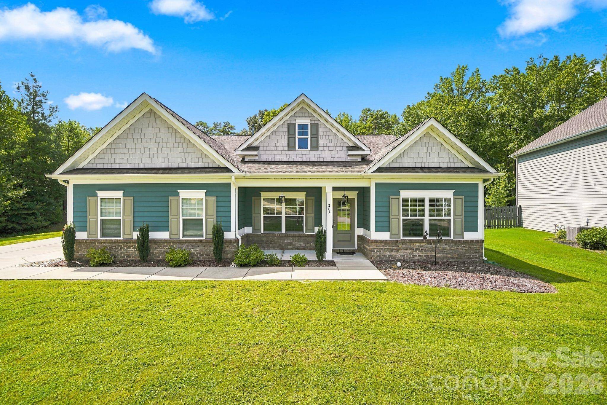 208 Clauser RD S, Mount Holly, NC 28120