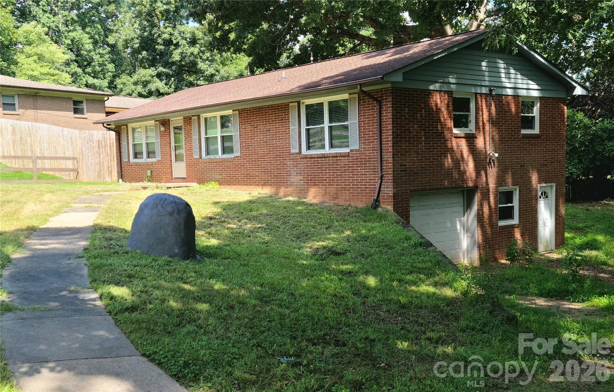 2230 Kenwood DR, Kannapolis, NC 28081