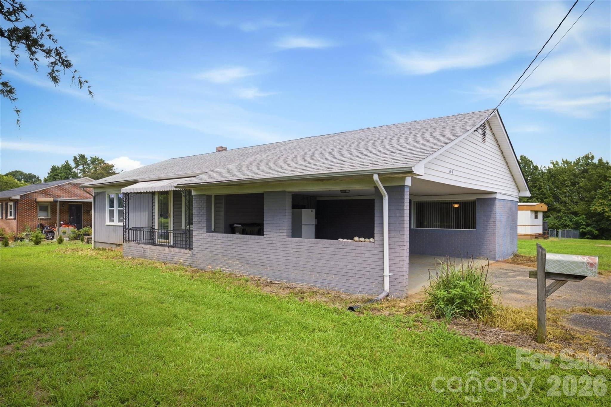 300 N Center ST, Hildebran, NC 28637