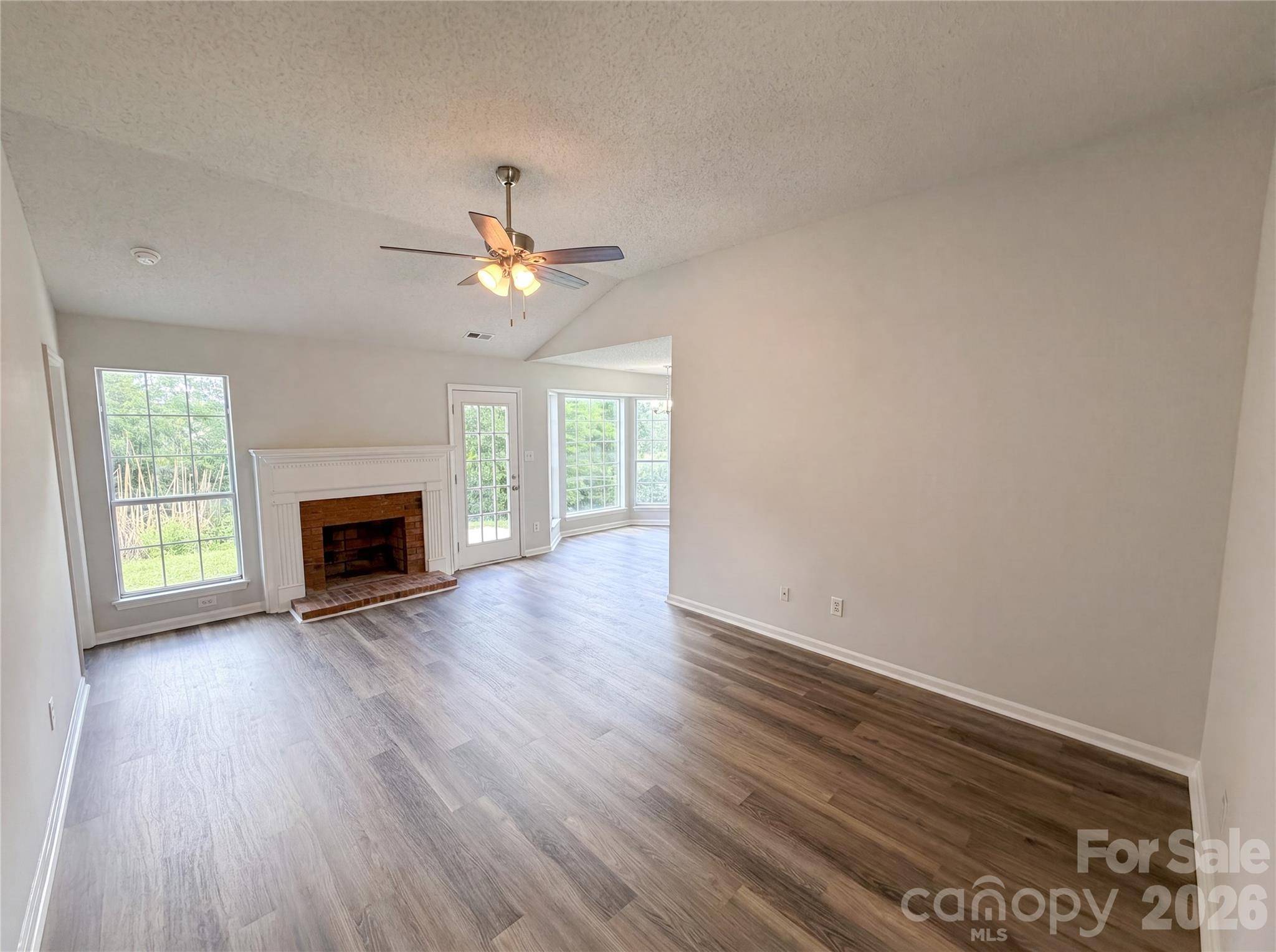1633 Gordon Walters DR, Charlotte, NC 28213
