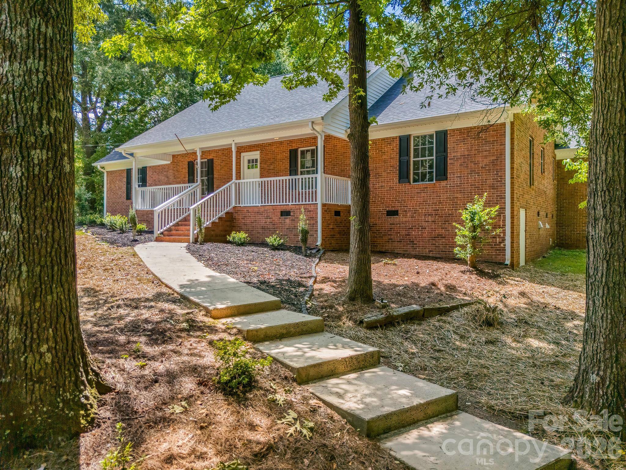 663 Lakeside DR, Rock Hill, SC 29730