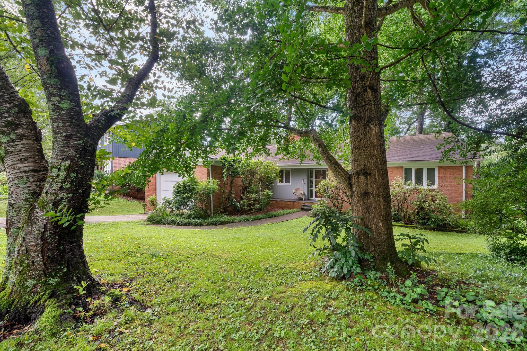 219 West Park DR, Morganton, NC 28655