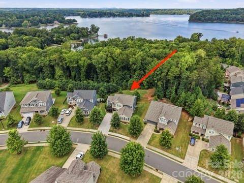 561 Sandbar PT, Lake Wylie, SC 29710