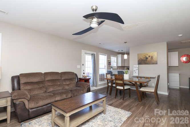 1109 Triece LN, Charlotte, NC 28215