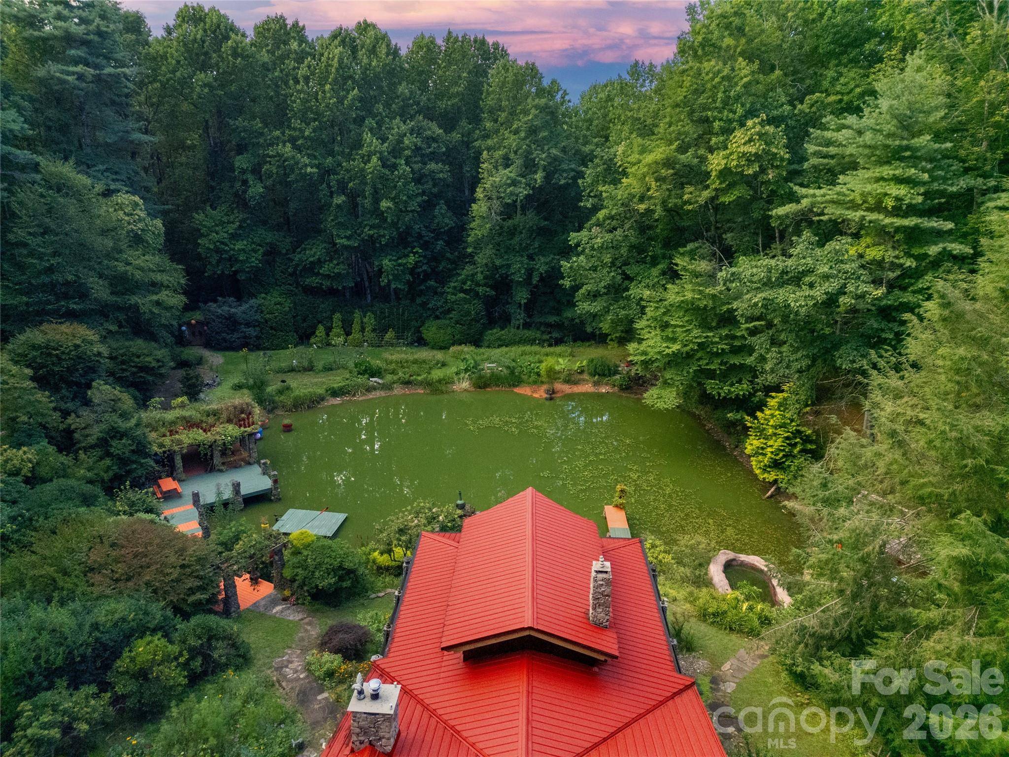 87 Old Chimney LN, Cedar Mountain, NC 28718