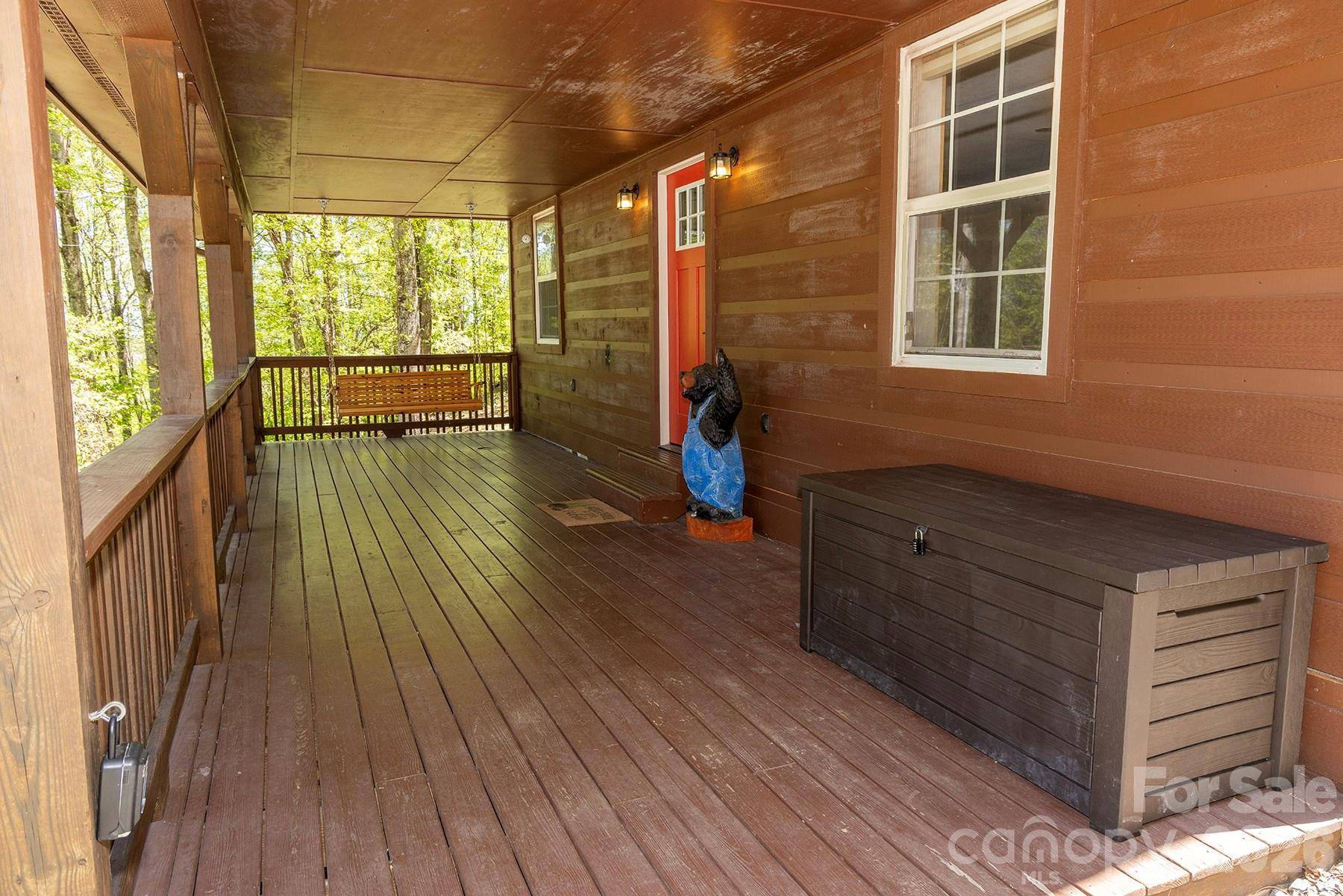 95 Lasso LN, Waynesville, NC 28785