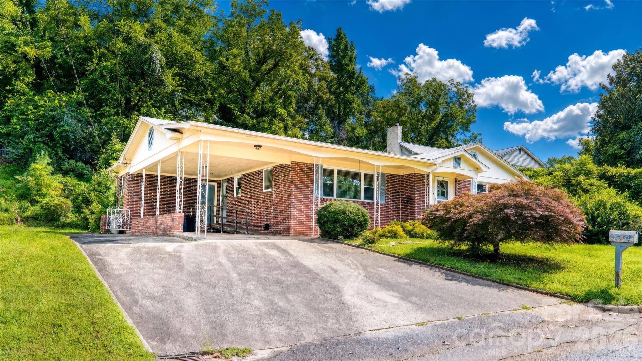 116 Clark ST, Morganton, NC 28655