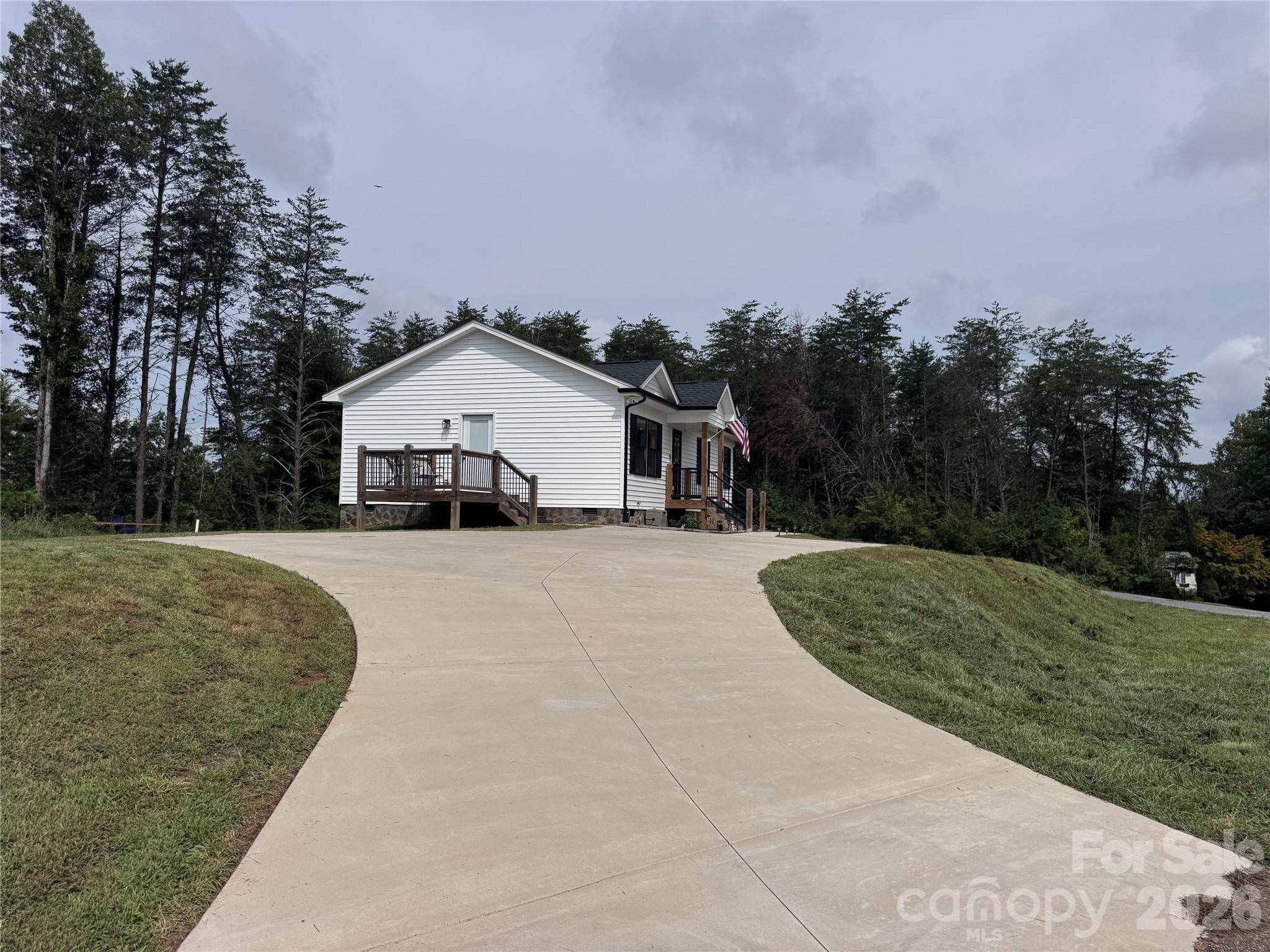 3535 High West DR, Lenoir, NC 28645