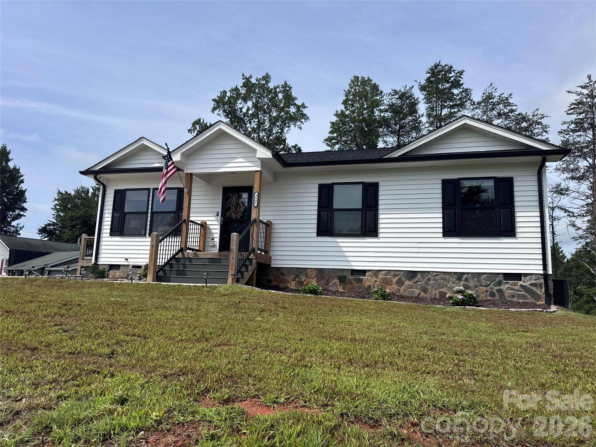 3535 High West DR, Lenoir, NC 28645