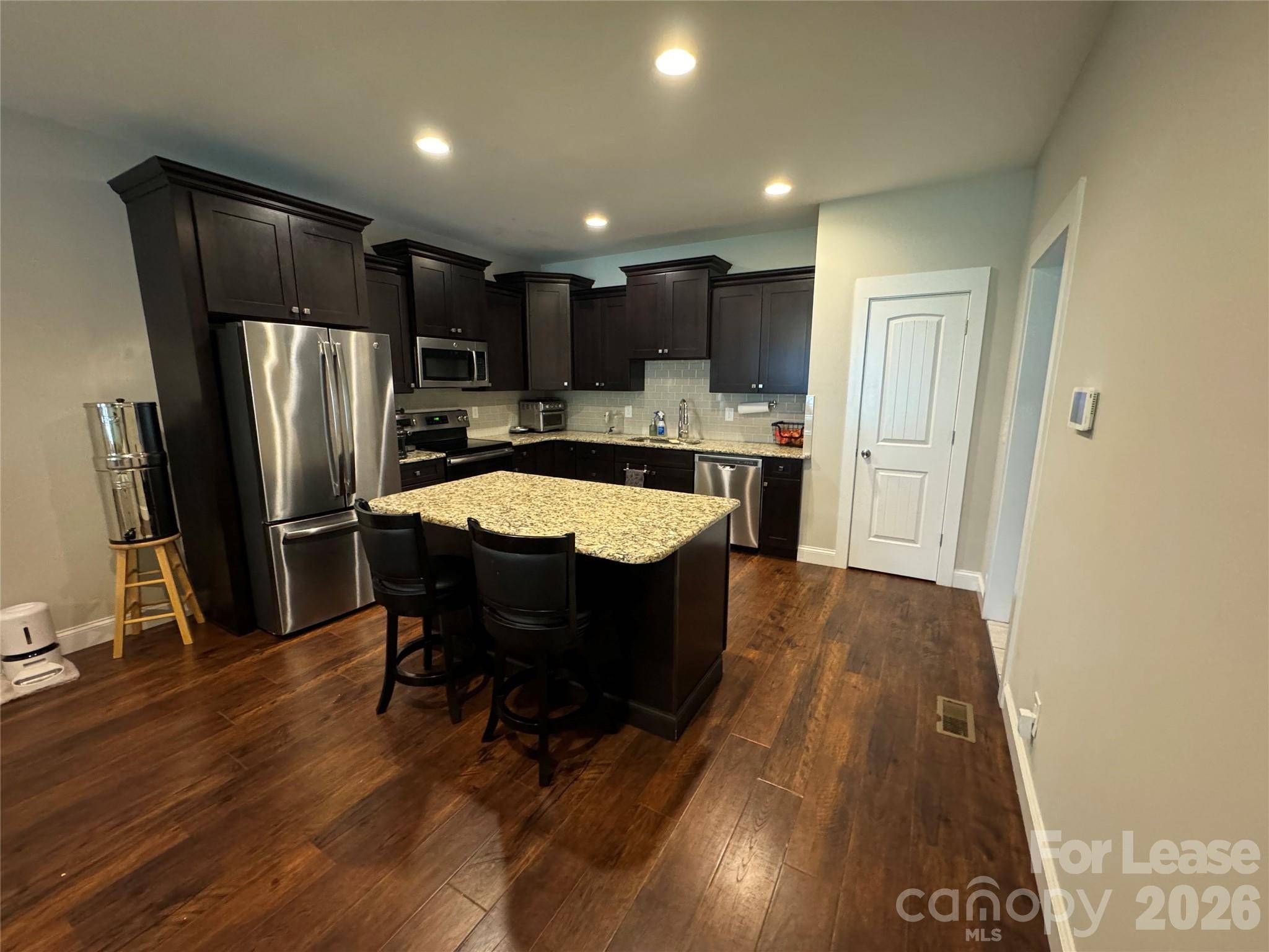 3595 Still Knoll LN, Sherrills Ford, NC 28673