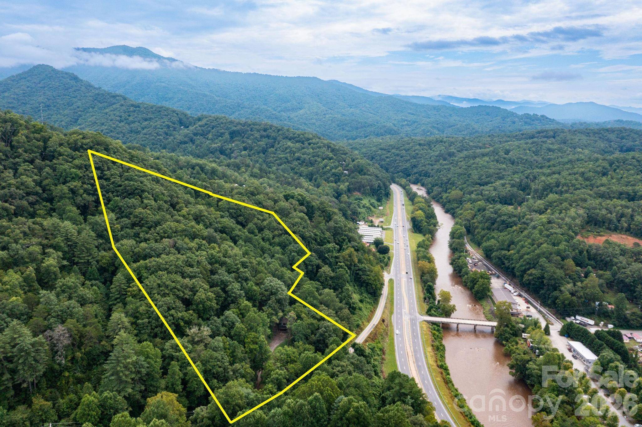 210 Sunset Farm RD, Whittier, NC 28789