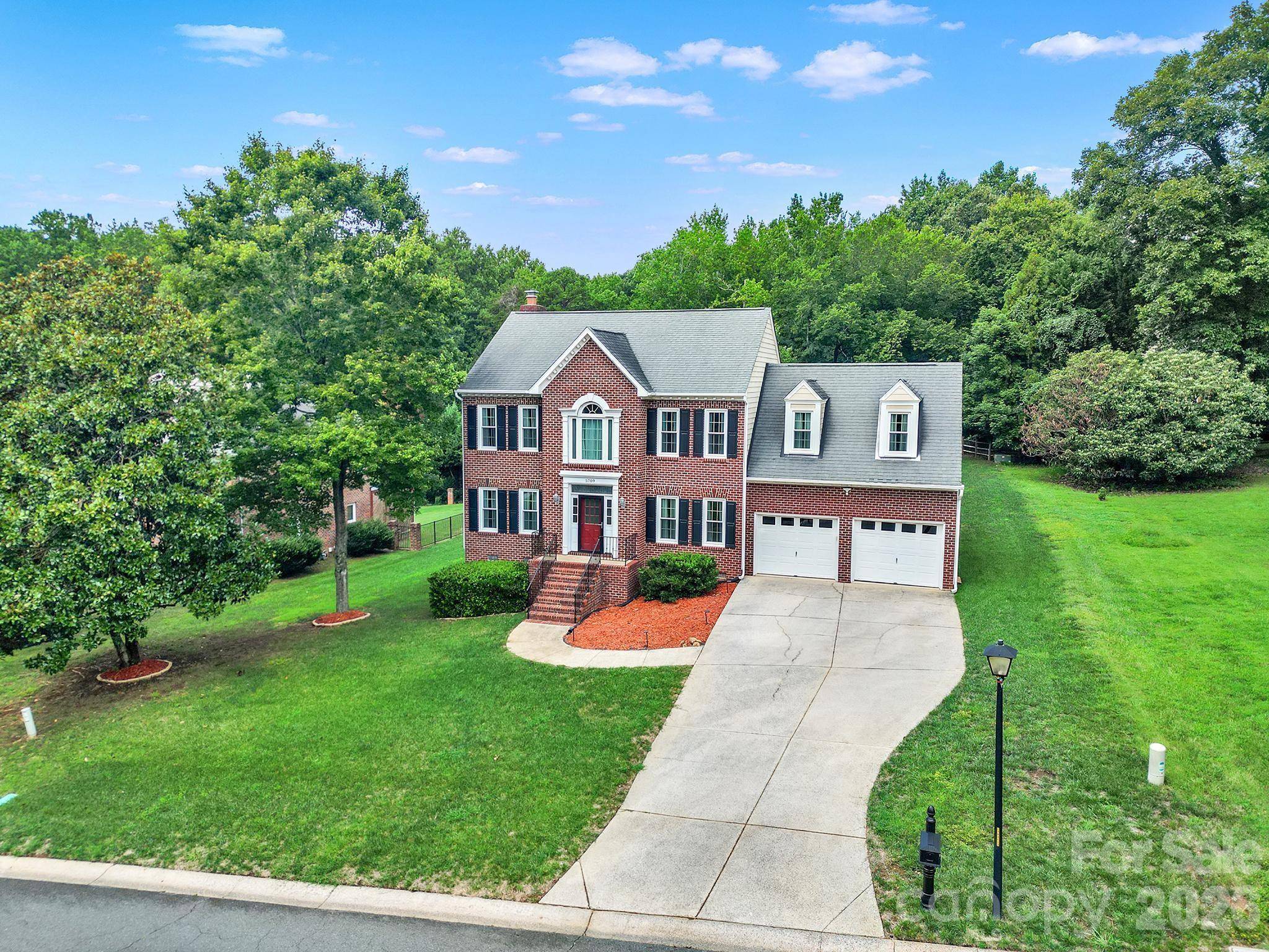 5709 Mallard Grove RD, Charlotte, NC 28269