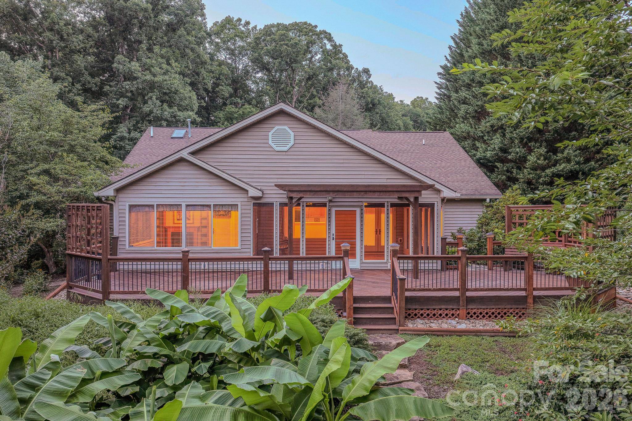 5 Kari CIR, Candler, NC 28715