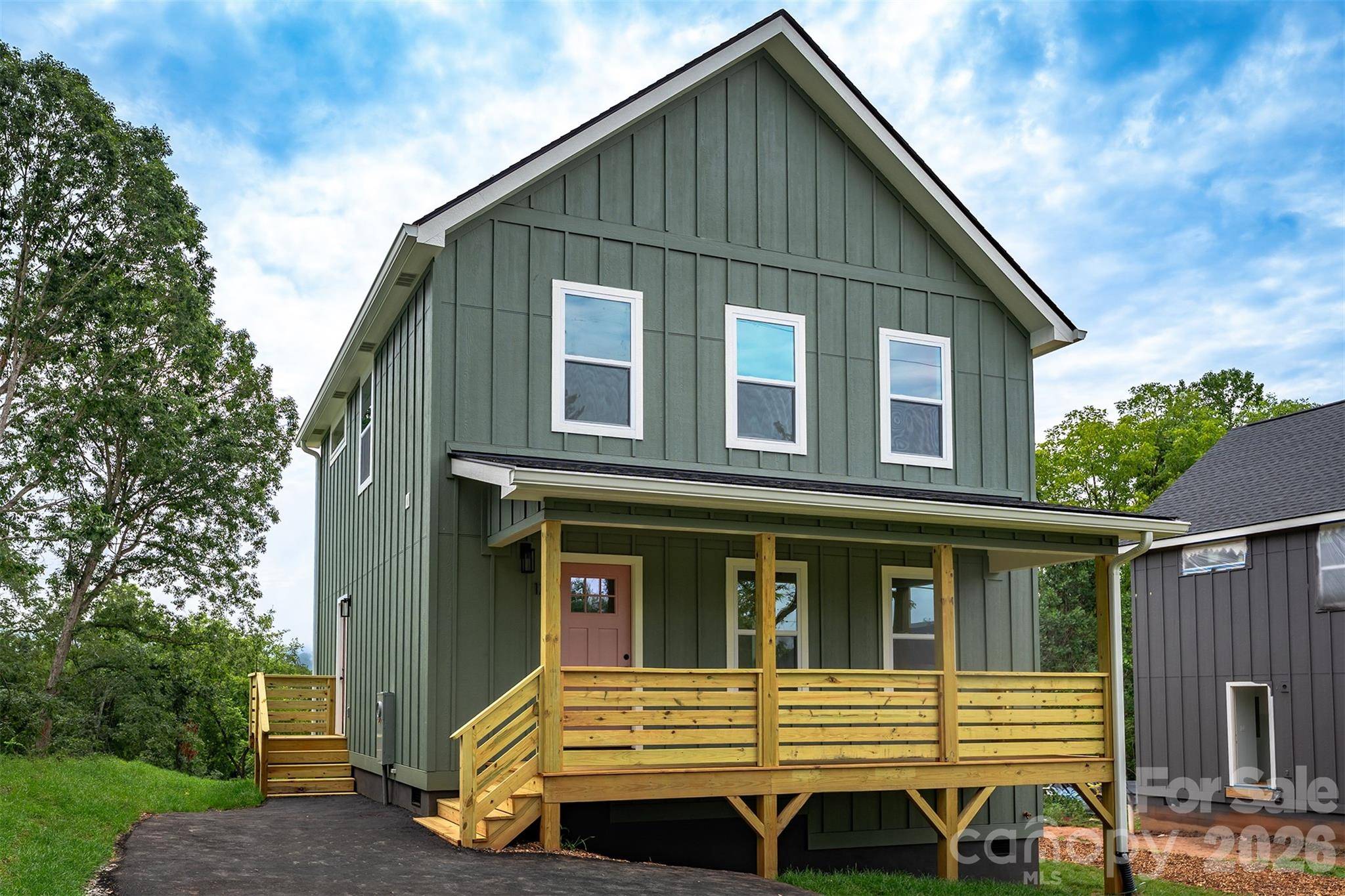 12 Crestfield AVE, Asheville, NC 28804