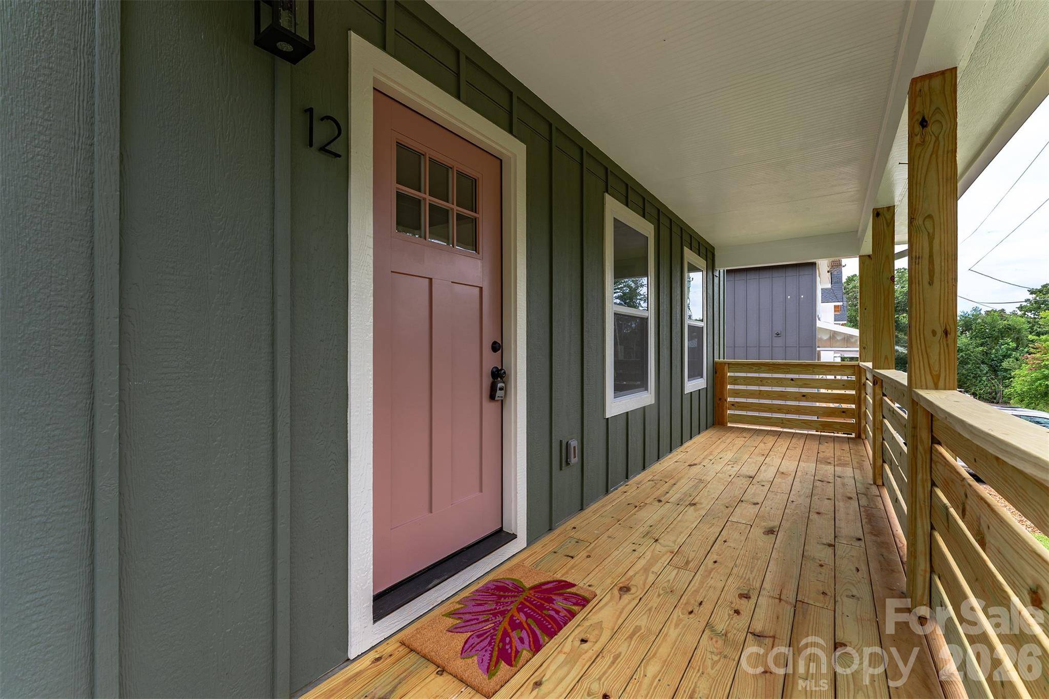 12 Crestfield AVE, Asheville, NC 28804
