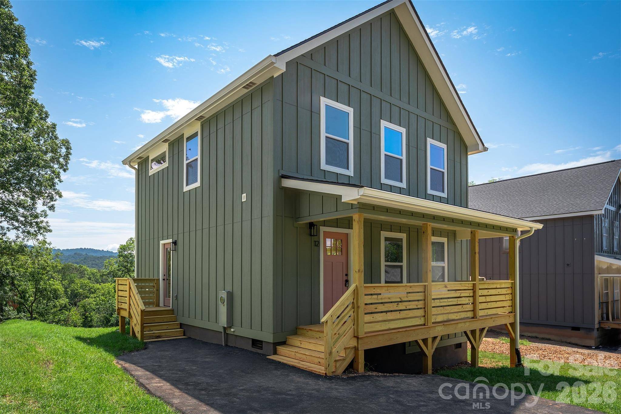 12 Crestfield AVE, Asheville, NC 28804