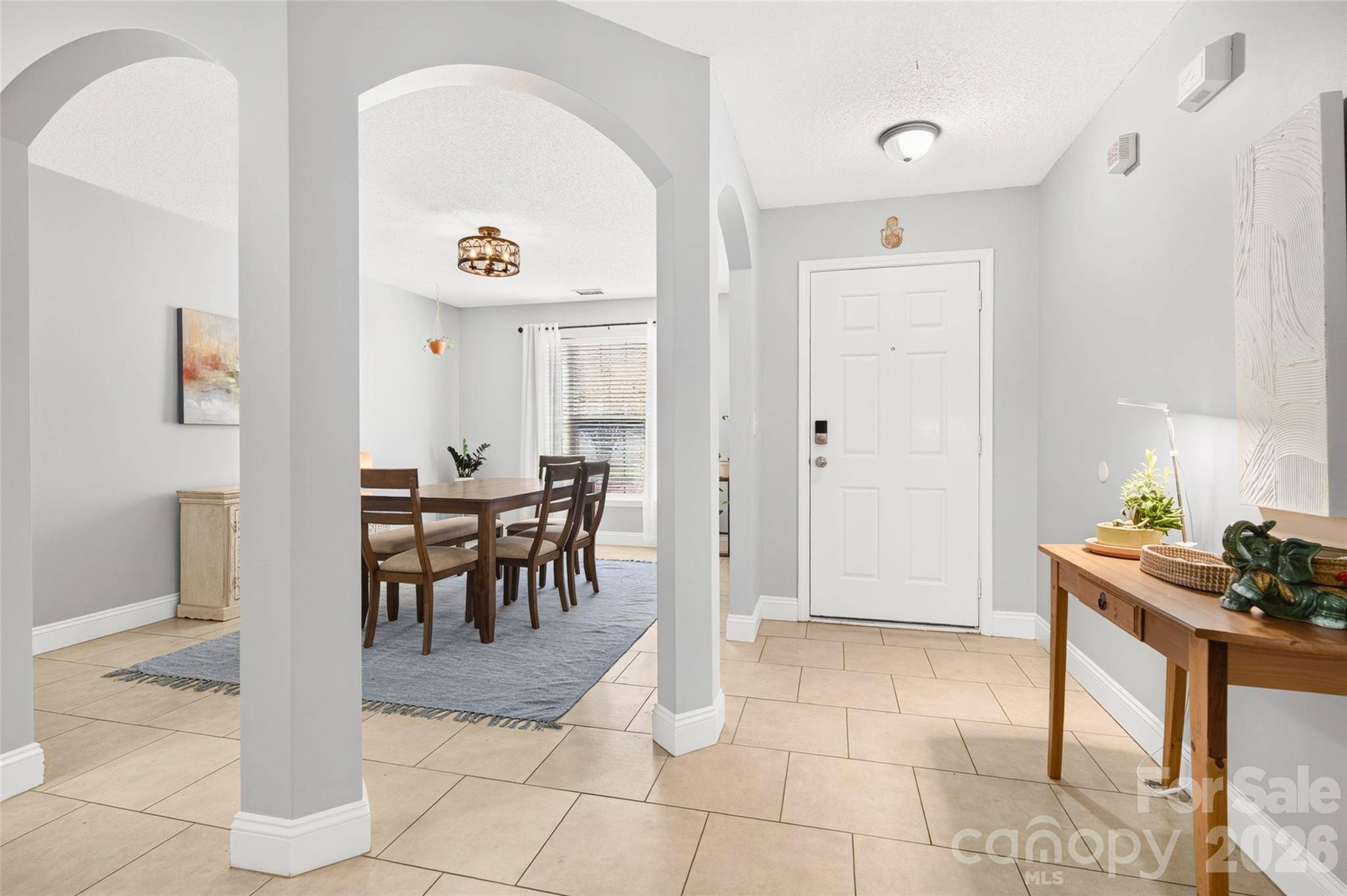 2627 Bridgeville LN, Charlotte, NC 28262
