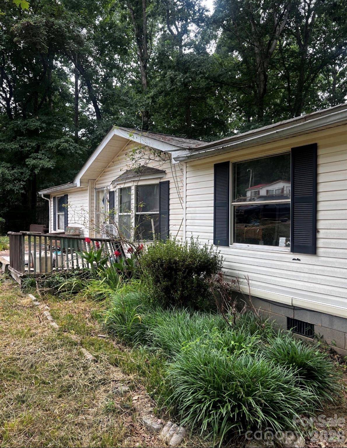 2697 Sentry LN, Lincolnton, NC 28092