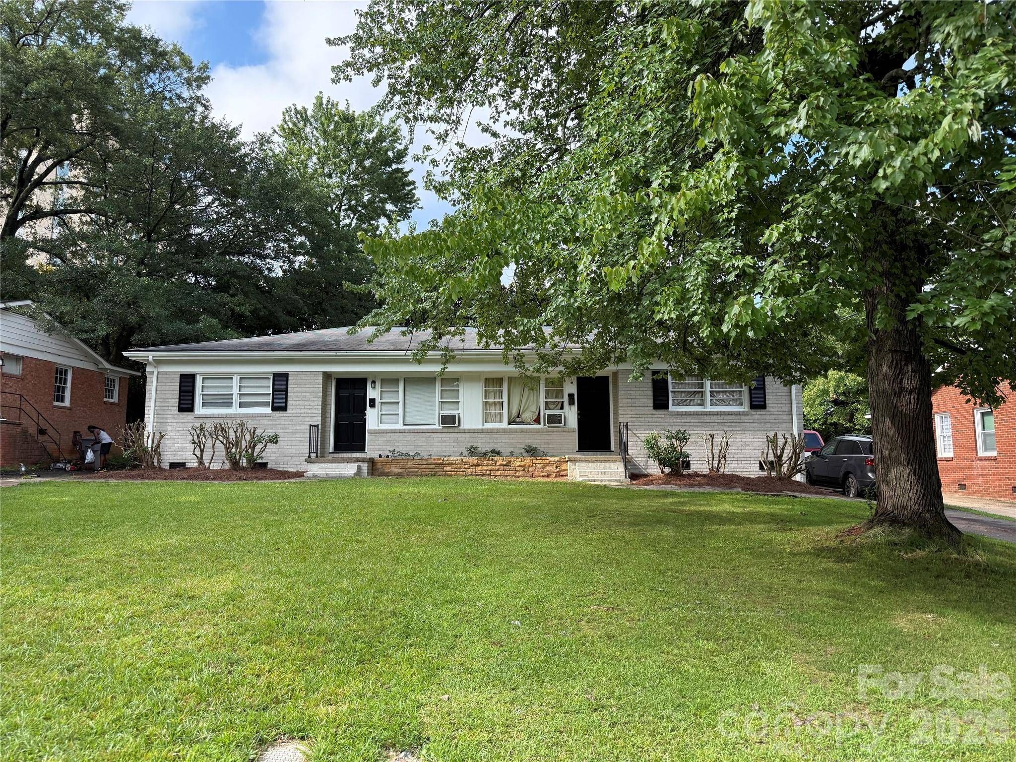 4008 Winfield DR, Charlotte, NC 28205